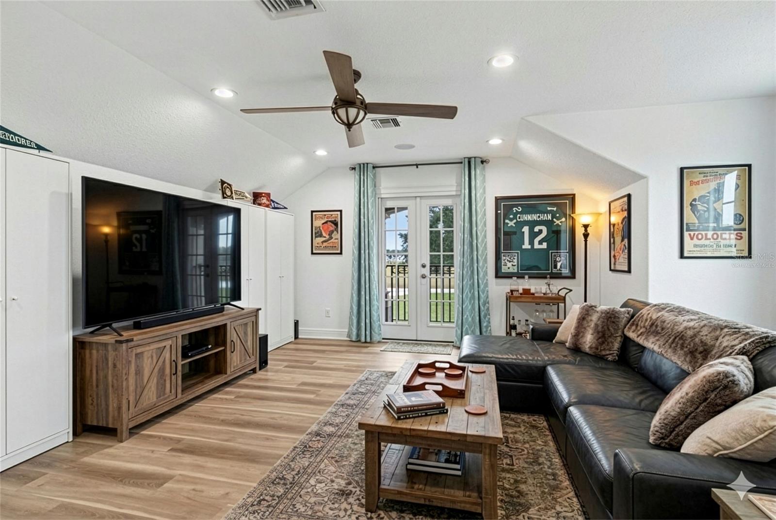 Image 42 of 56 For 19807 Eagle Run