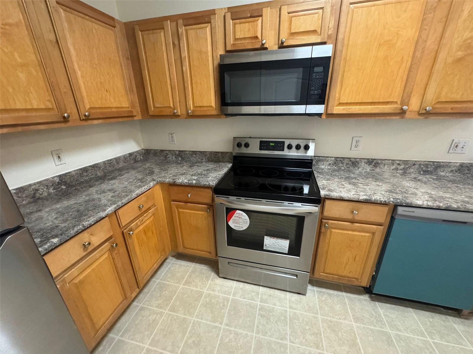 Image 13 of 28 For 10412 Villa View Circle 10412