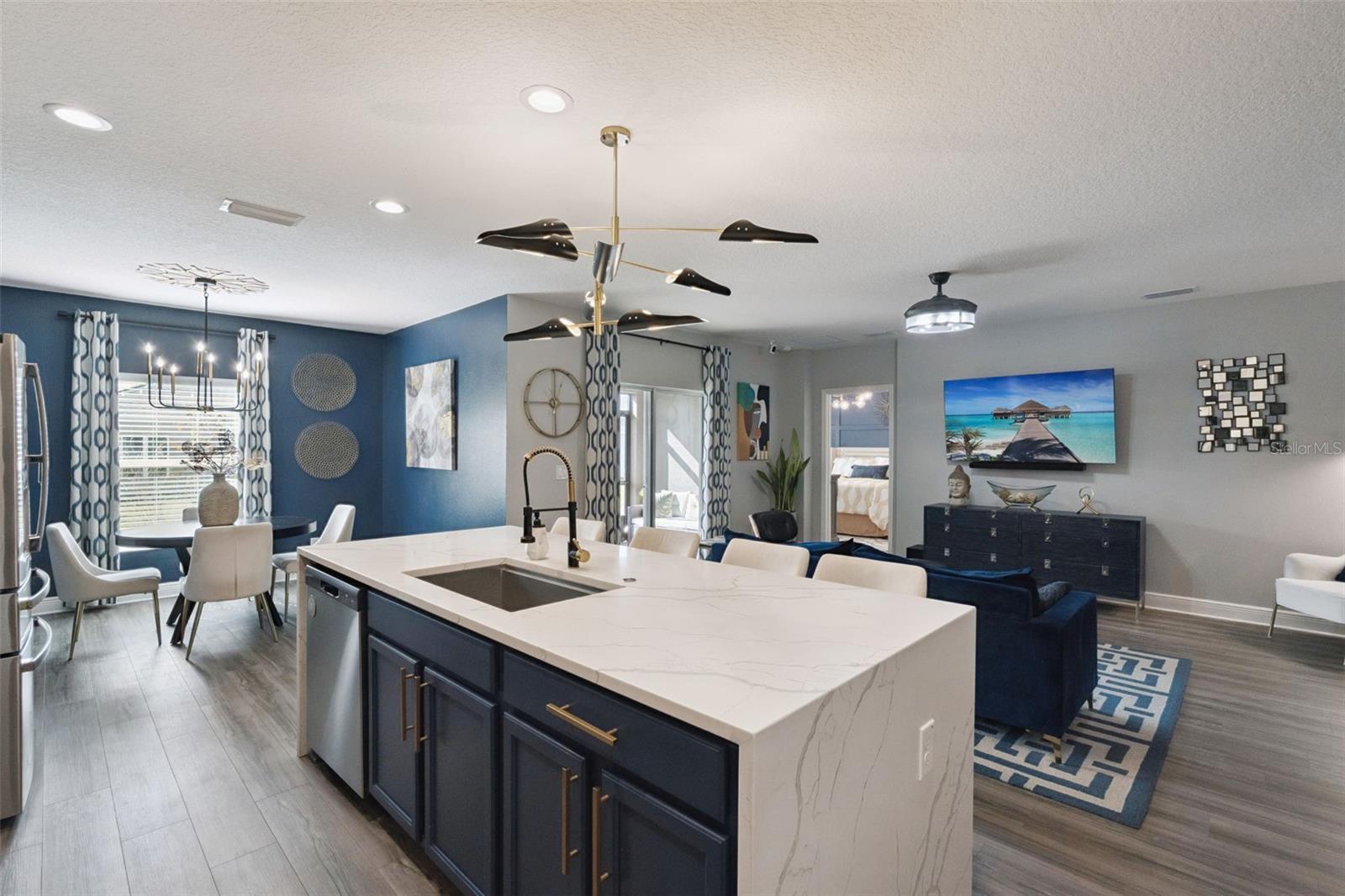 Image 17 of 52 For 325 Guadlupe Street