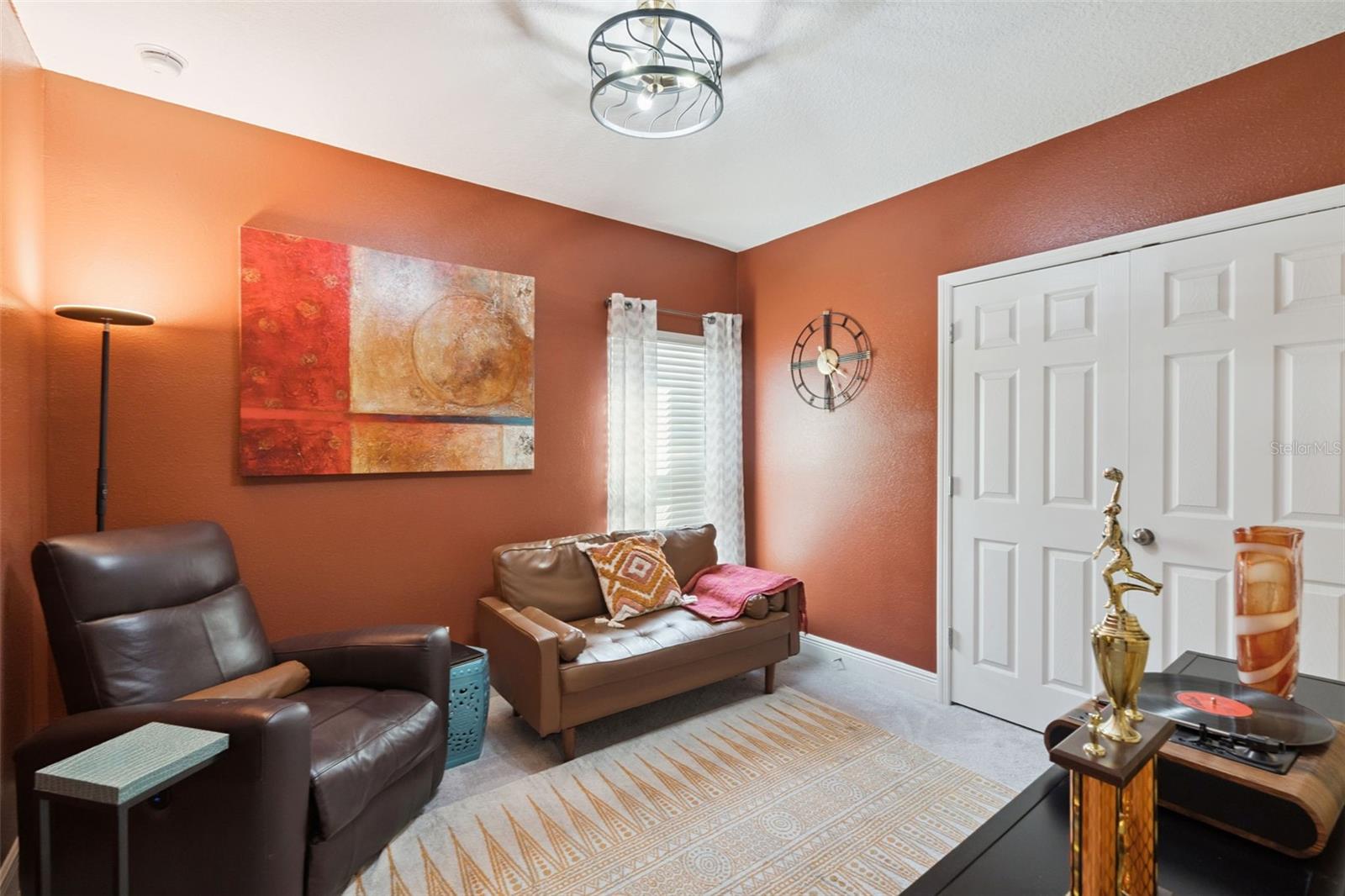 Image 30 of 52 For 325 Guadlupe Street