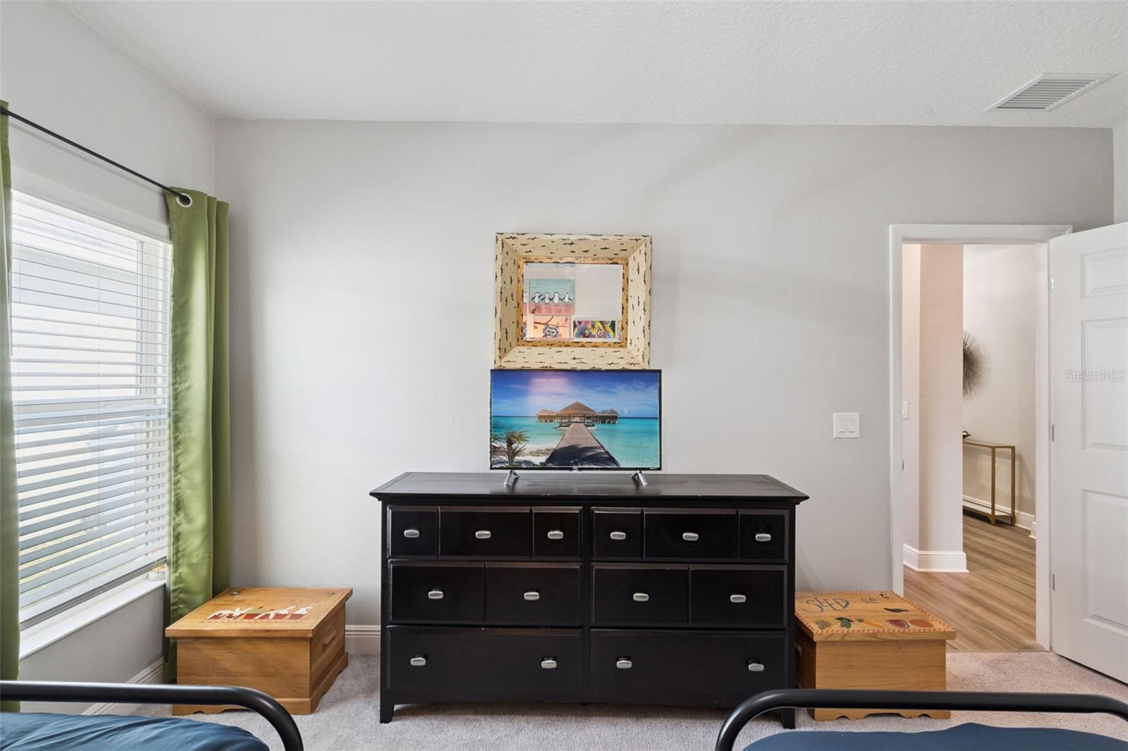 Image 37 of 52 For 325 Guadlupe Street