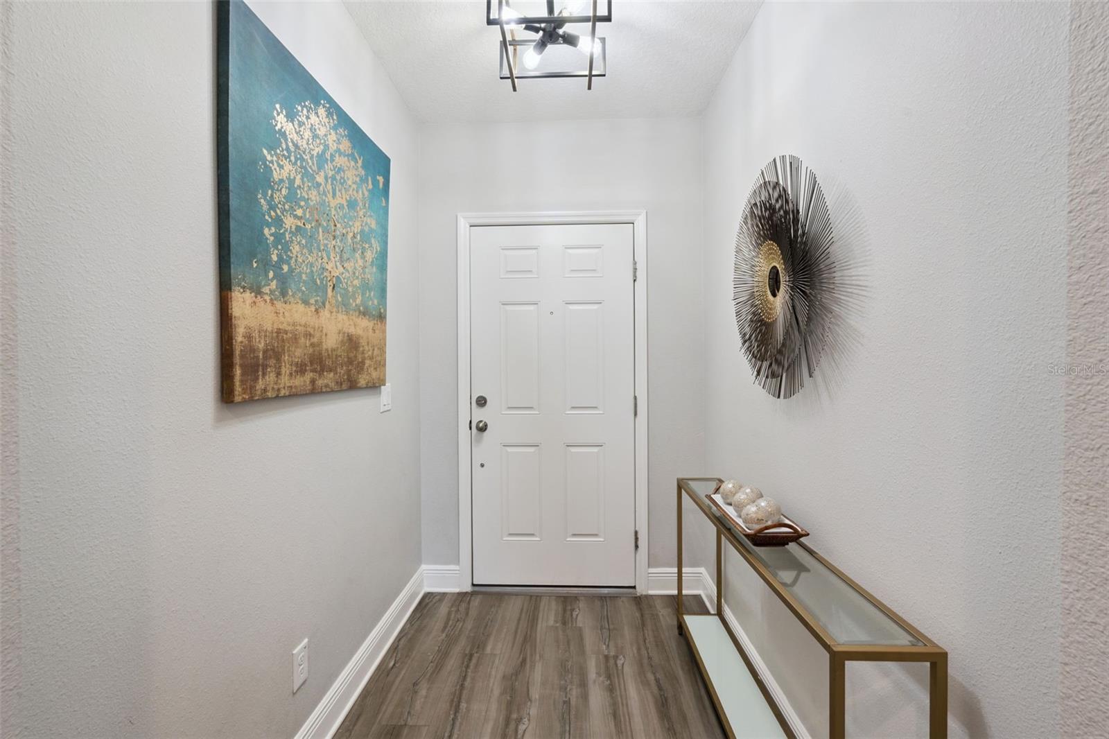 Image 7 of 52 For 325 Guadlupe Street