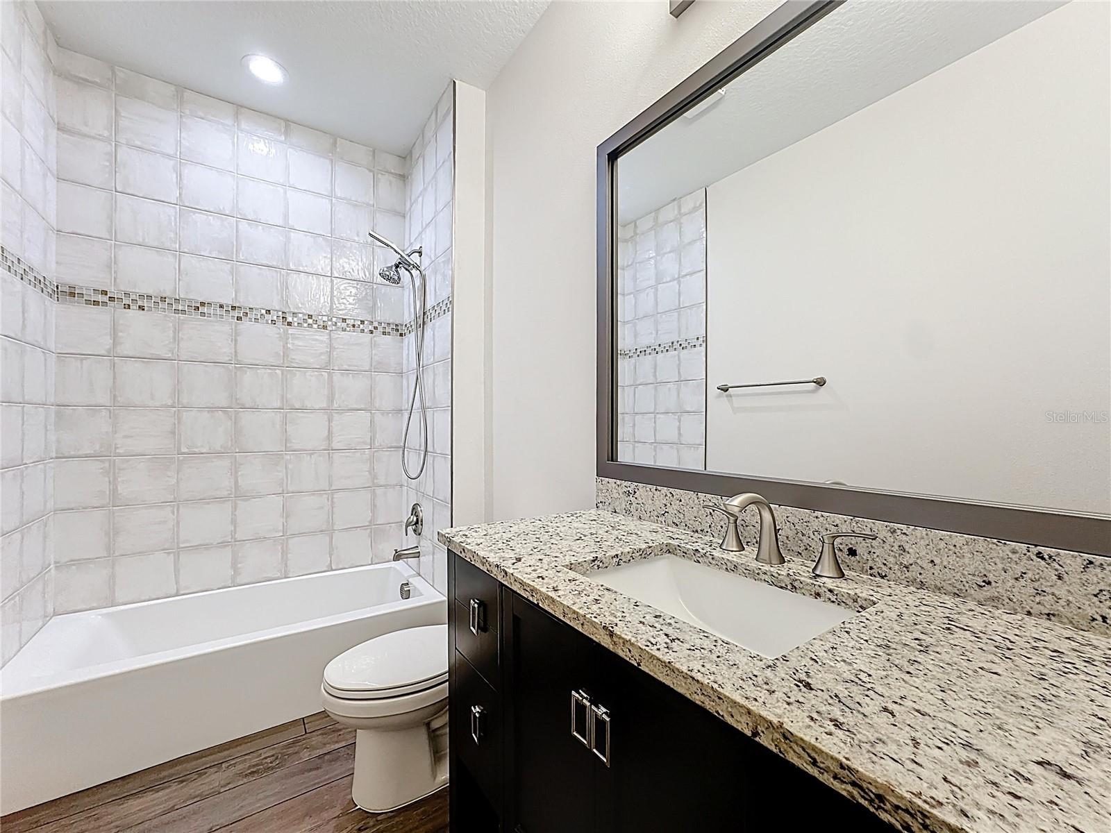 Image 10 of 55 For 18708 Reynolds Parkway