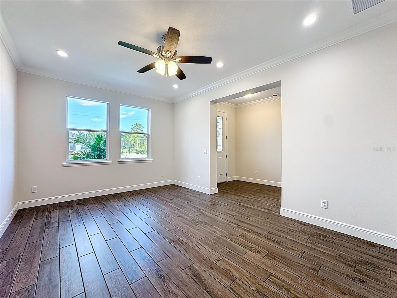 Image 14 of 55 For 18708 Reynolds Parkway