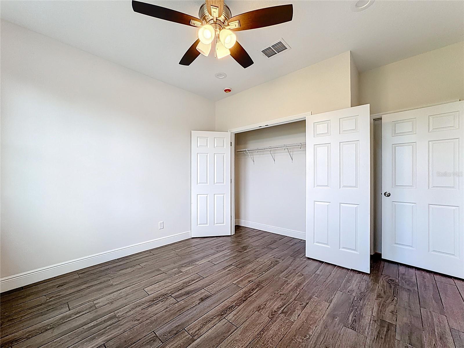 Image 27 of 55 For 18708 Reynolds Parkway