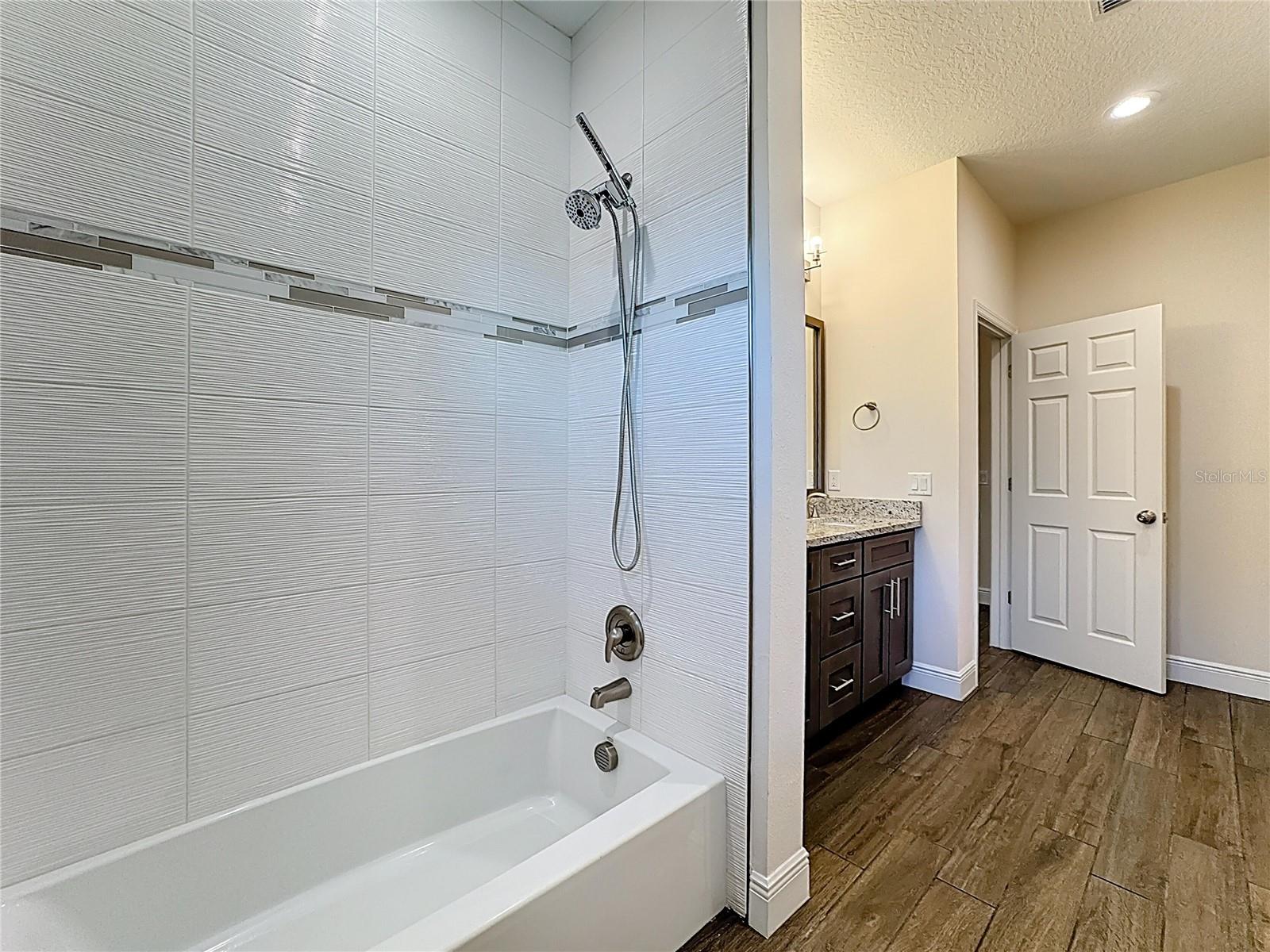 Image 39 of 55 For 18708 Reynolds Parkway