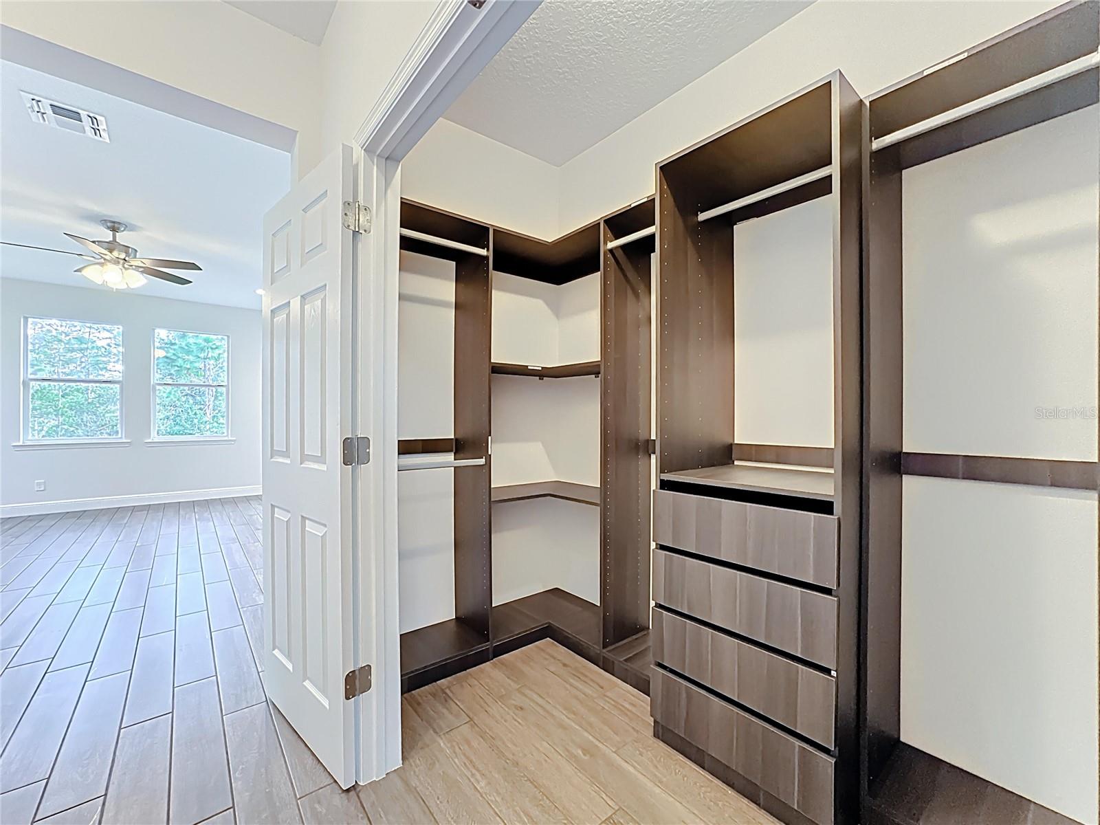 Image 49 of 55 For 18708 Reynolds Parkway