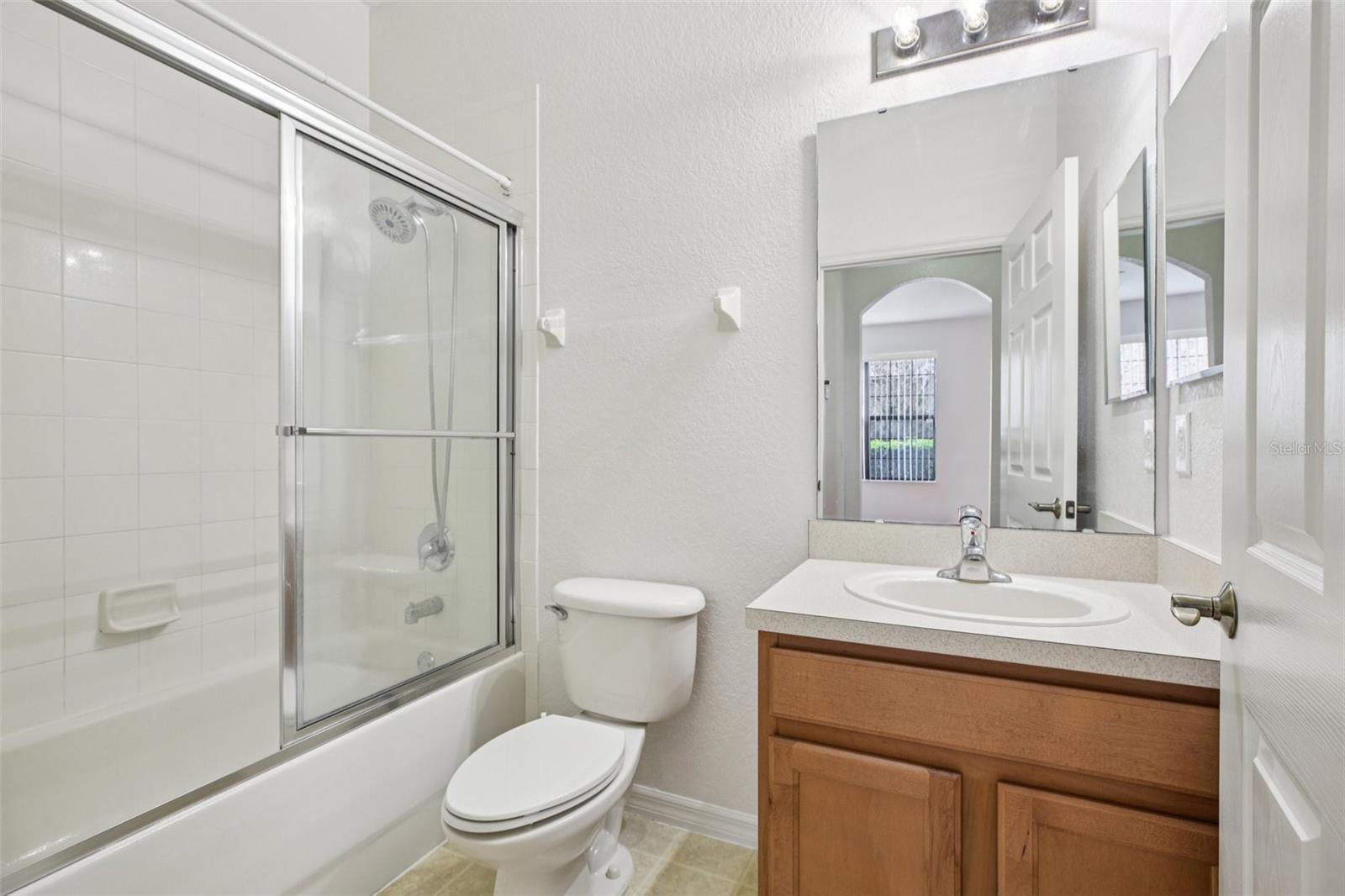 Image 15 of 39 For 13722 Beauregard Place