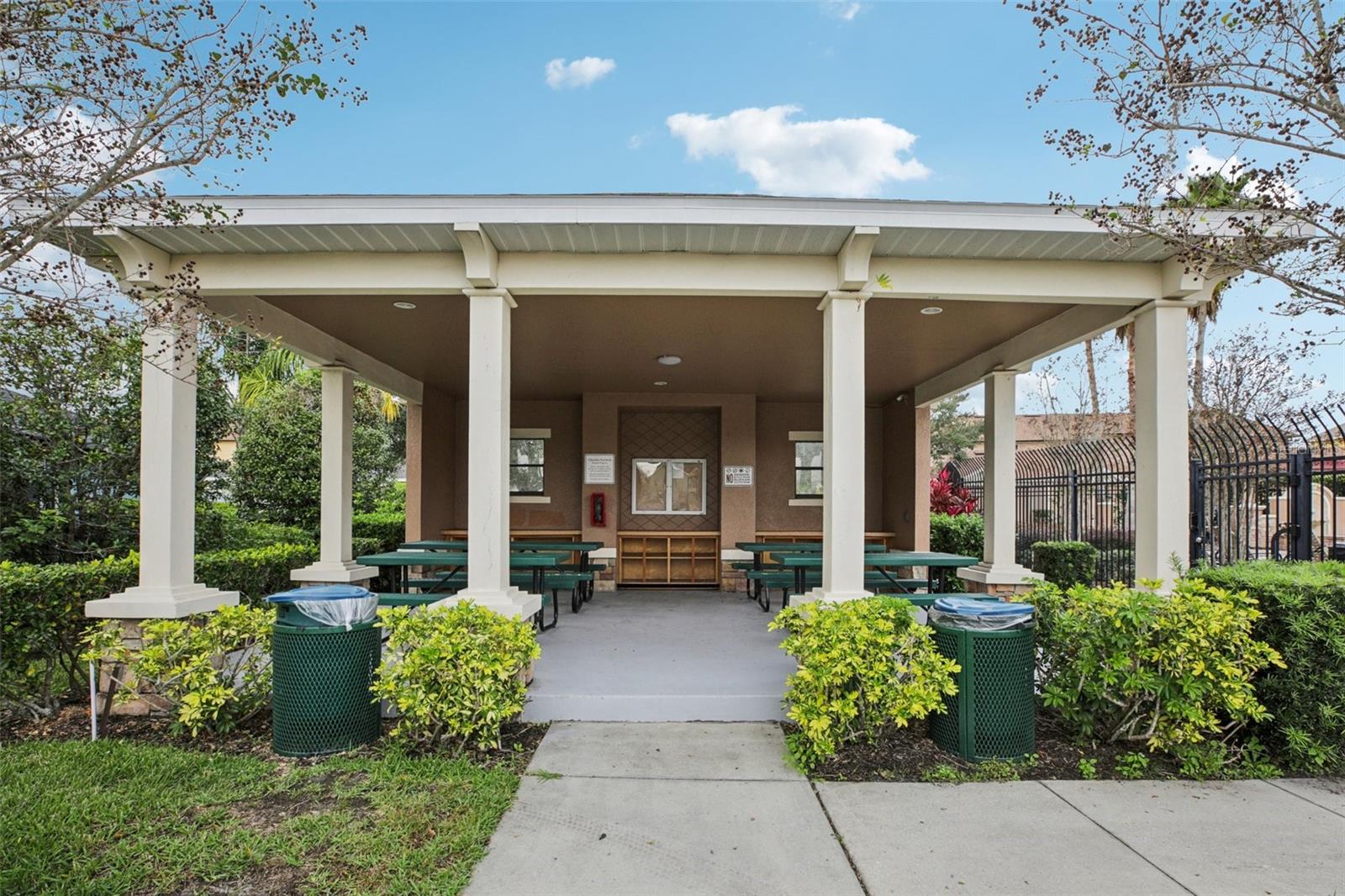 Image 27 of 39 For 13722 Beauregard Place