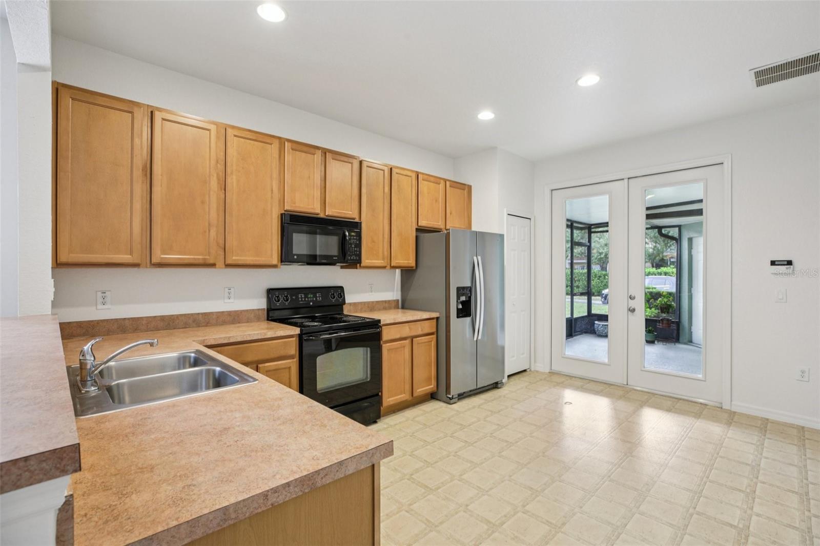 Image 5 of 39 For 13722 Beauregard Place