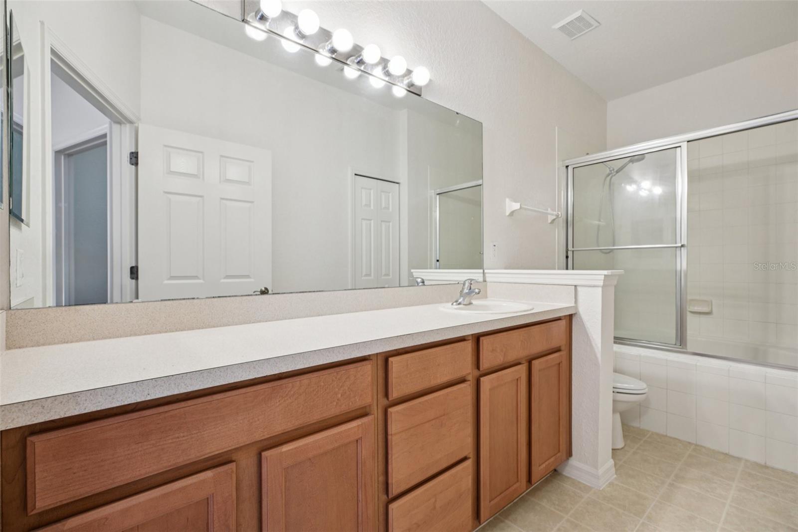 Image 9 of 39 For 13722 Beauregard Place