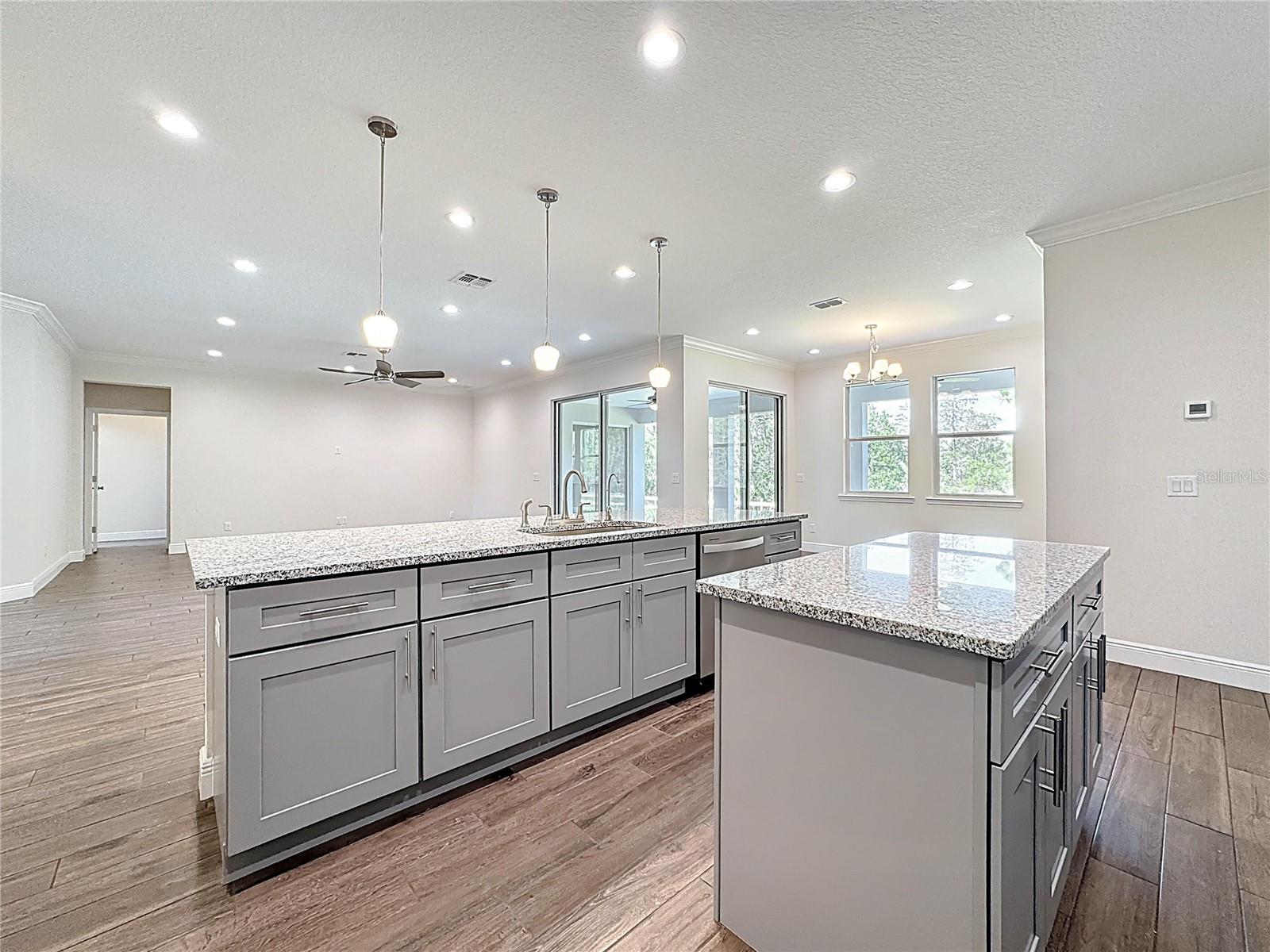 Image 7 of 71 For 3110 Carnegie Avenue