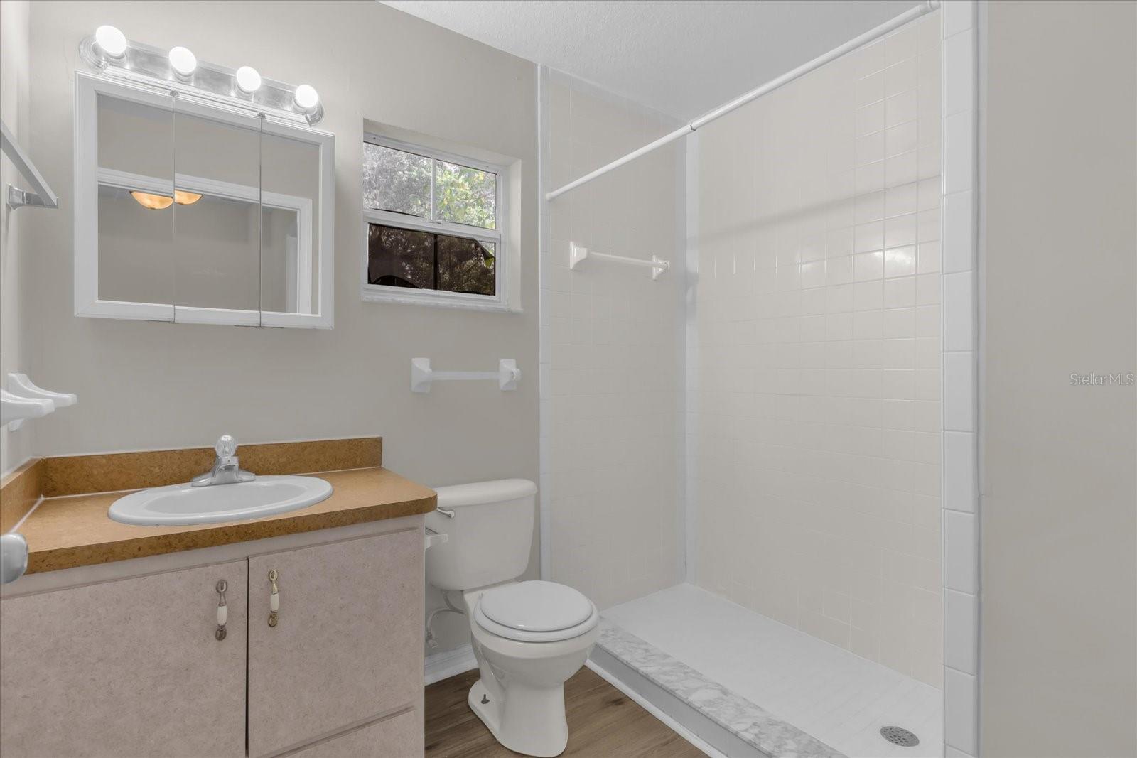 Image 15 of 27 For 1240 20th Street