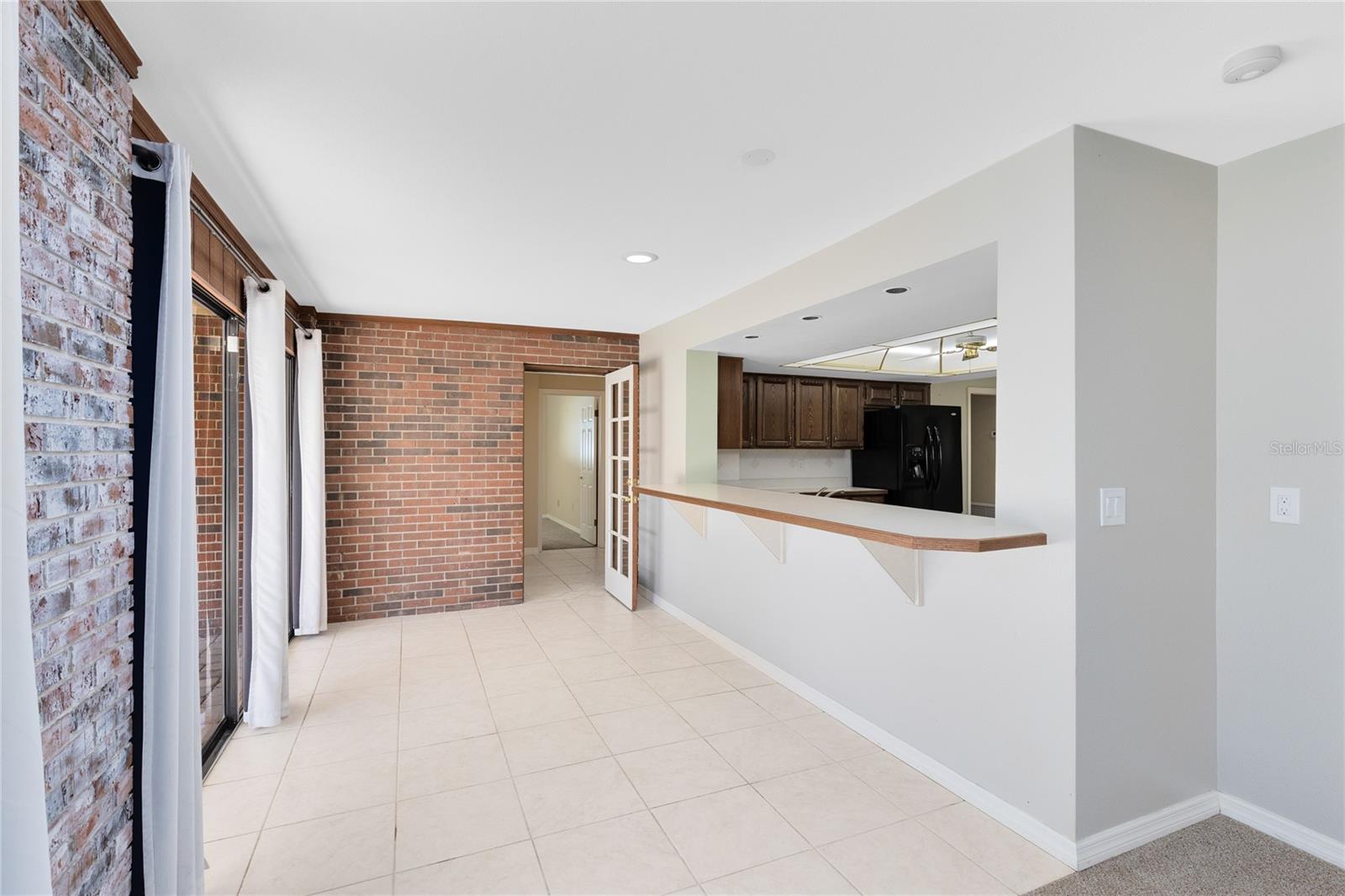 Image 11 of 32 For 2324 Robert Court