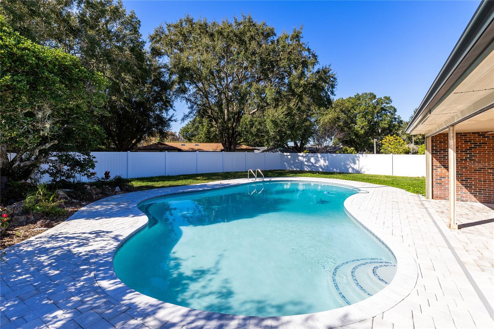 Image 2 of 32 For 2324 Robert Court