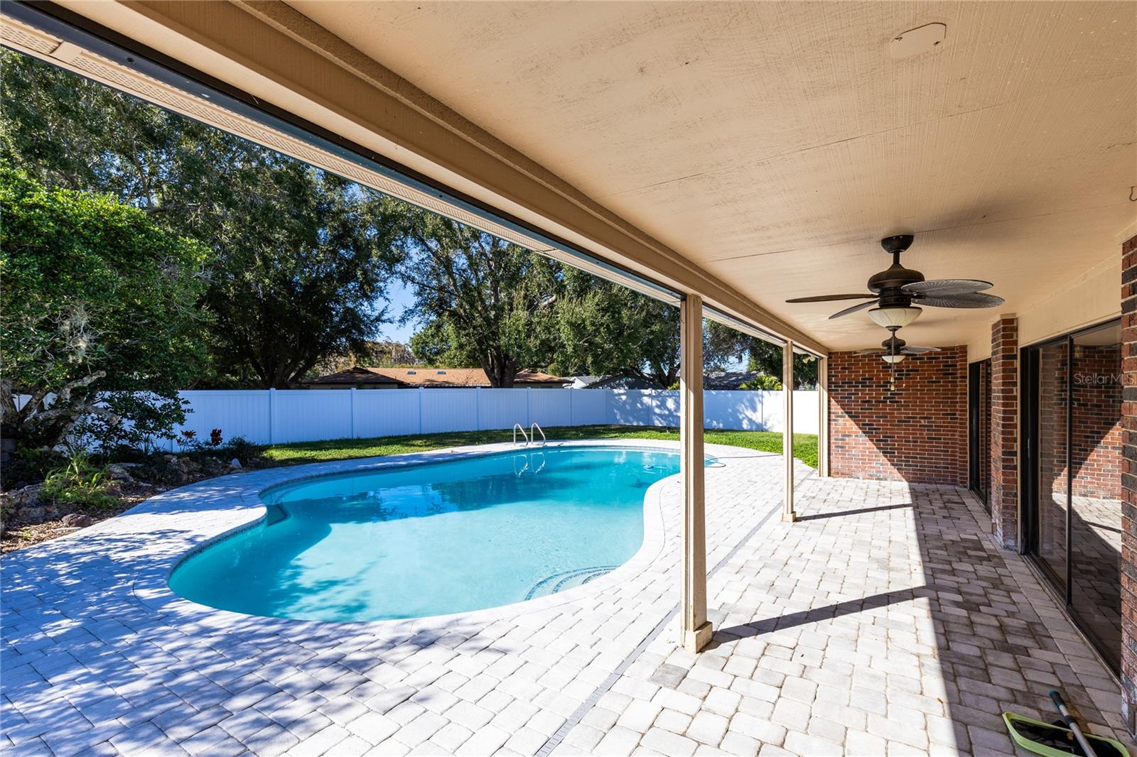 Image 24 of 32 For 2324 Robert Court