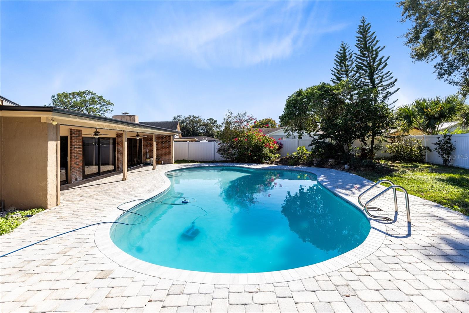 Image 25 of 32 For 2324 Robert Court