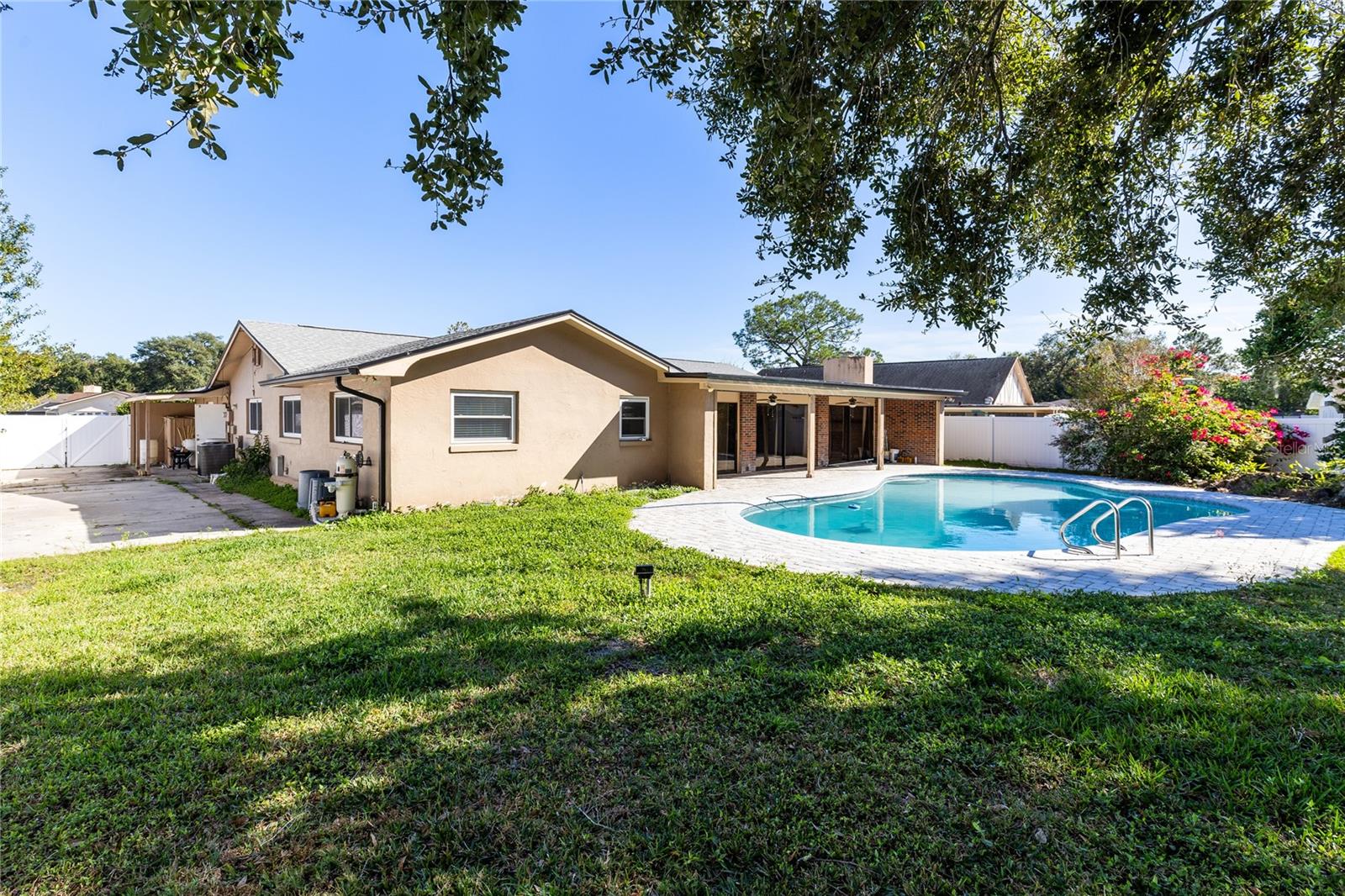 Image 26 of 32 For 2324 Robert Court