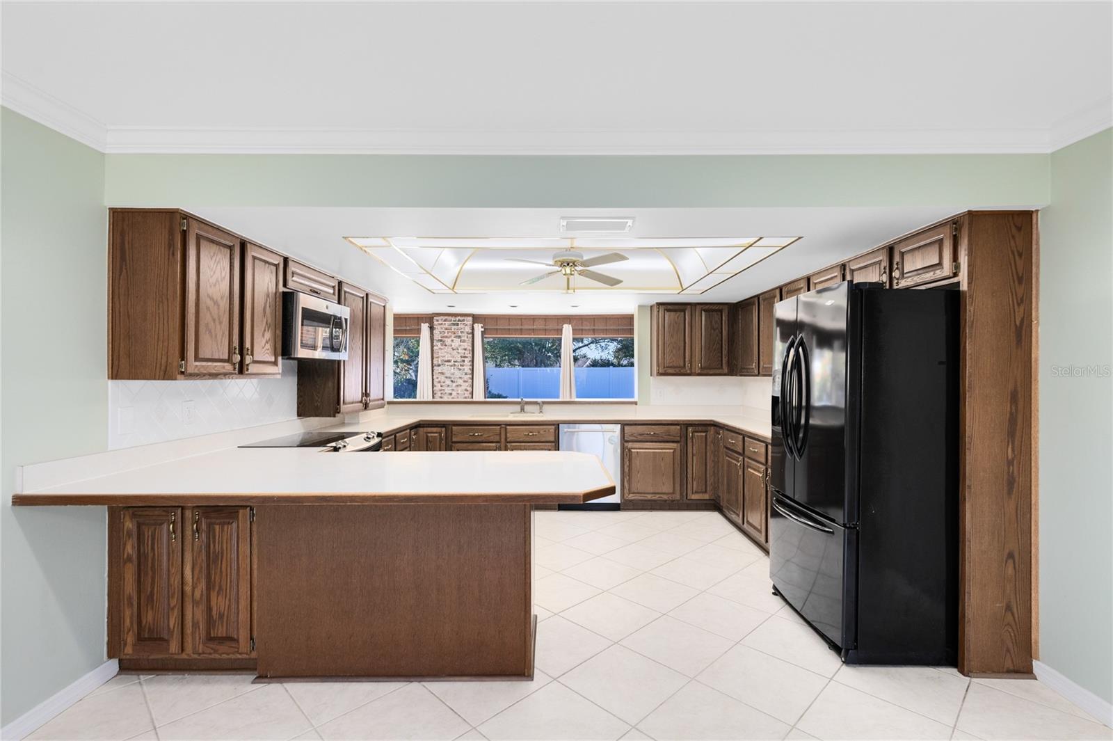 Image 3 of 32 For 2324 Robert Court