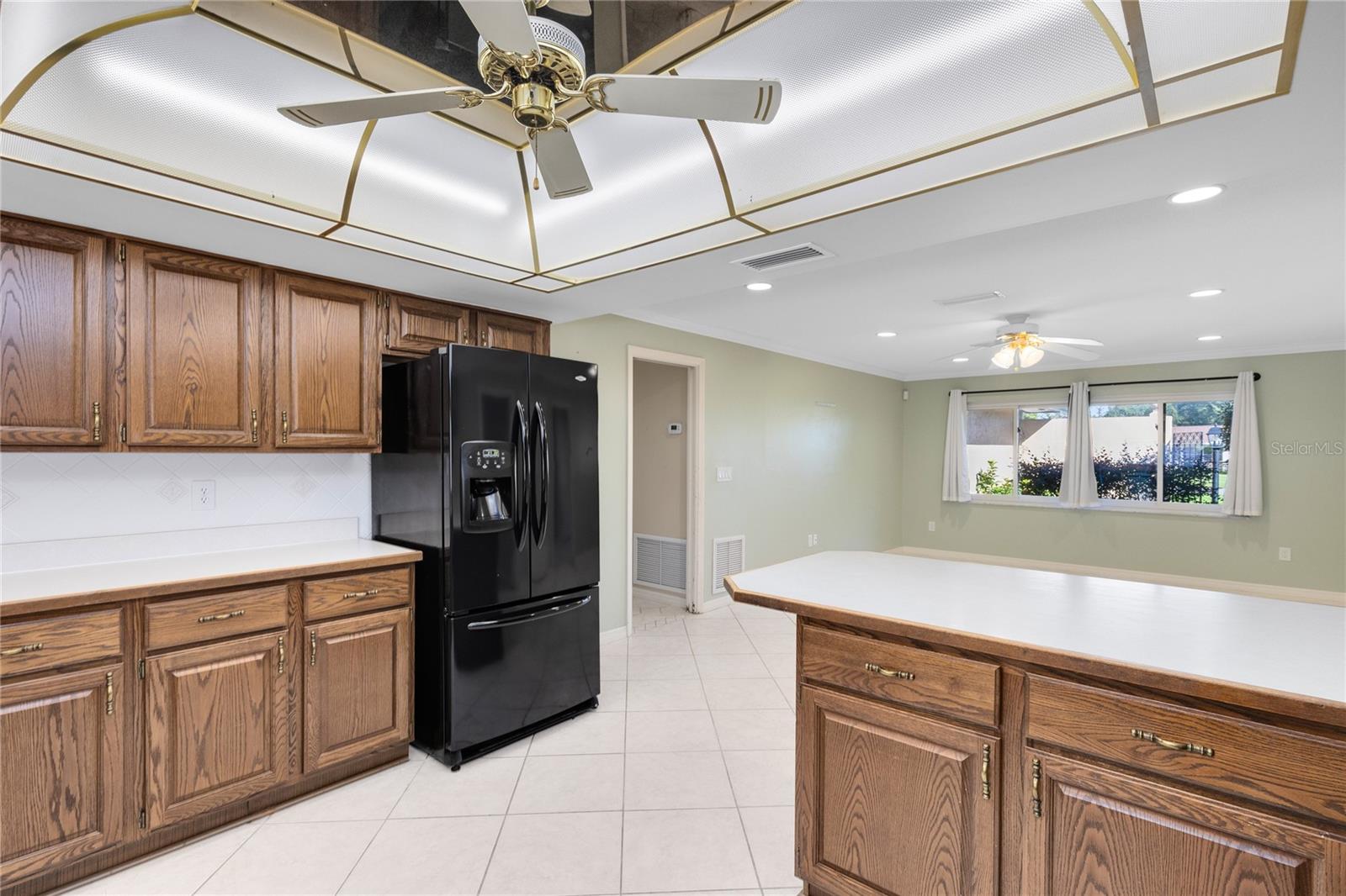 Image 4 of 32 For 2324 Robert Court