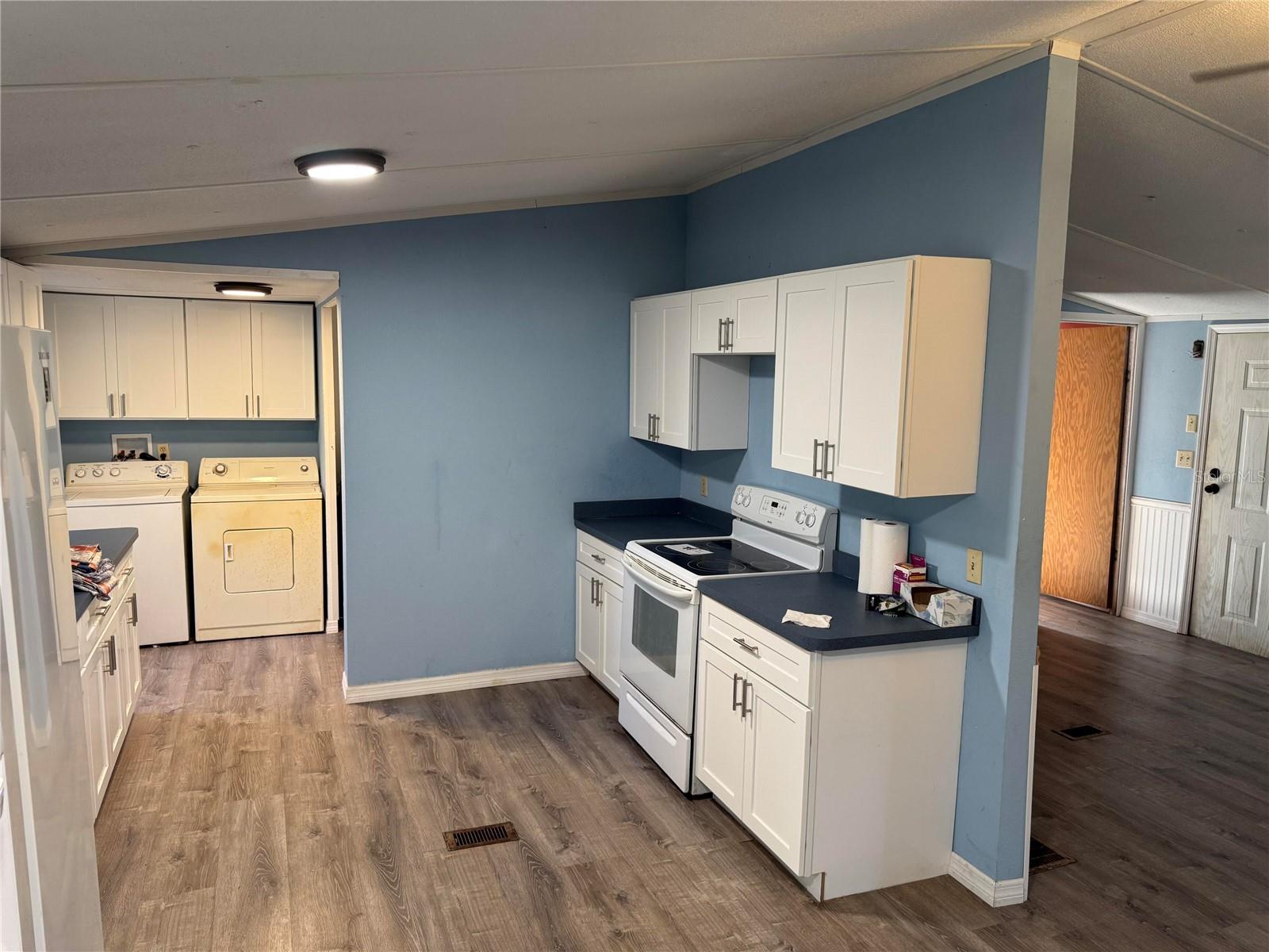 Image 11 of 21 For 13218 Vivian Lane