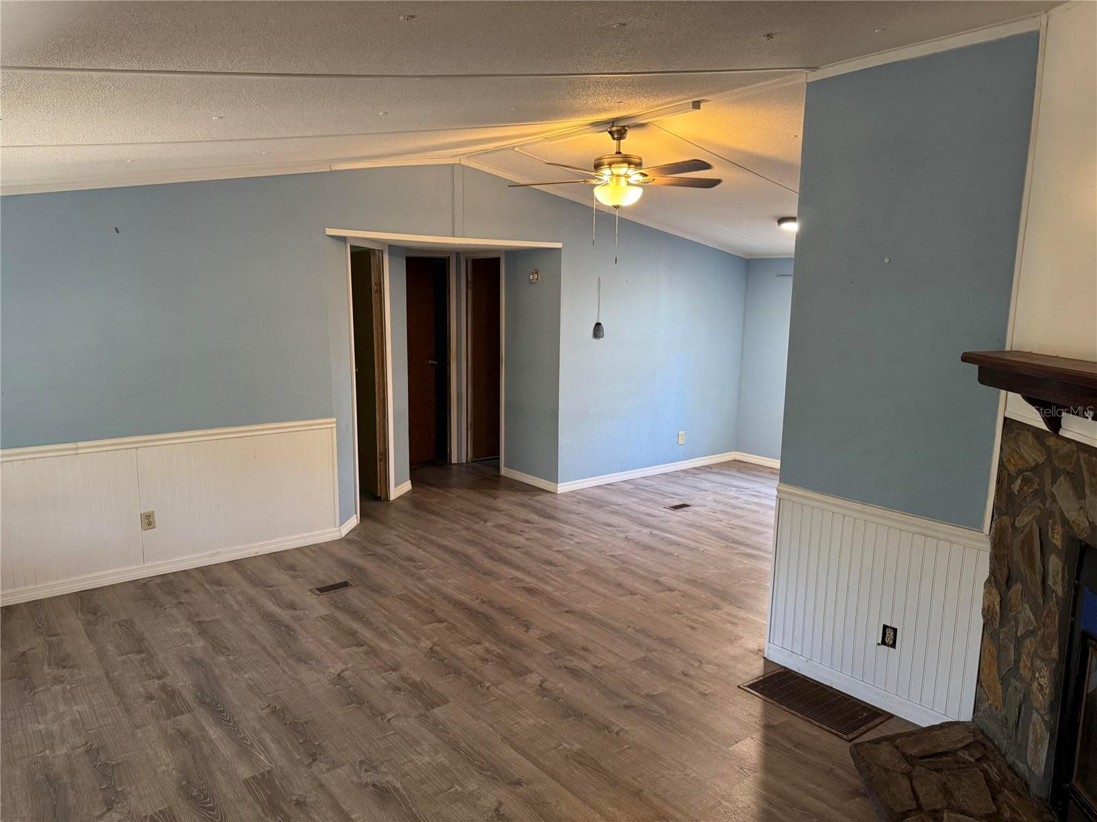 Image 9 of 21 For 13218 Vivian Lane