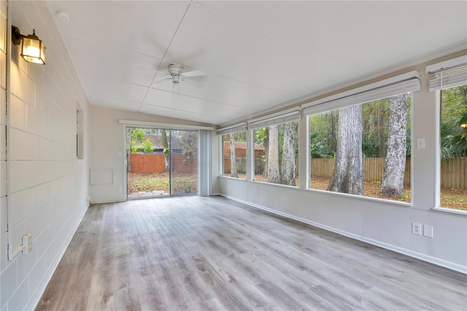 Image 18 of 28 For 709 Sailfish Road