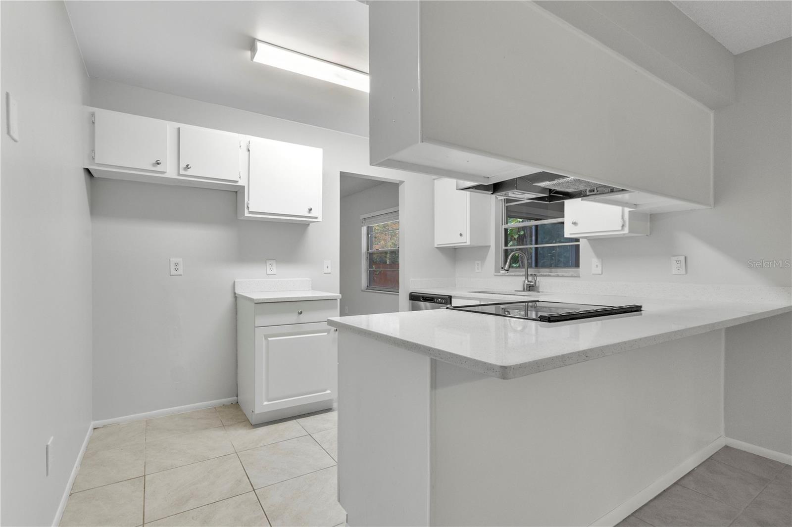 Image 7 of 28 For 709 Sailfish Road