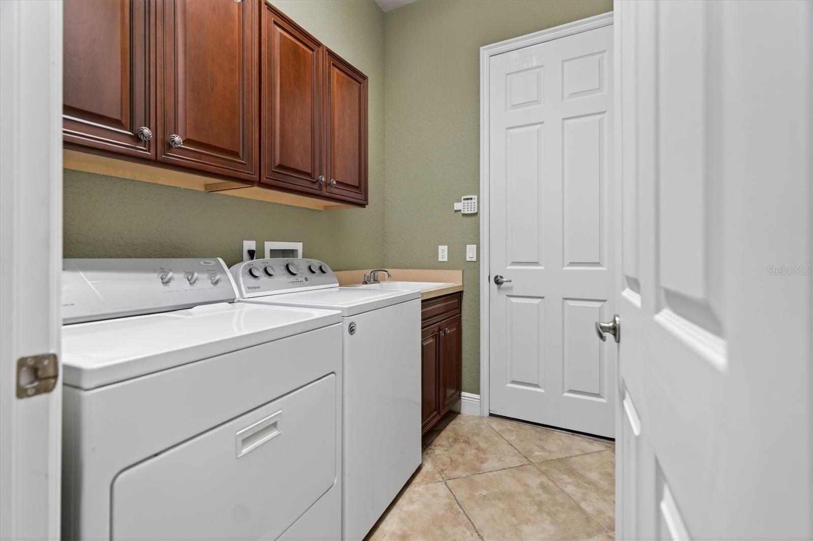 Image 35 of 77 For 1447 Caring Court