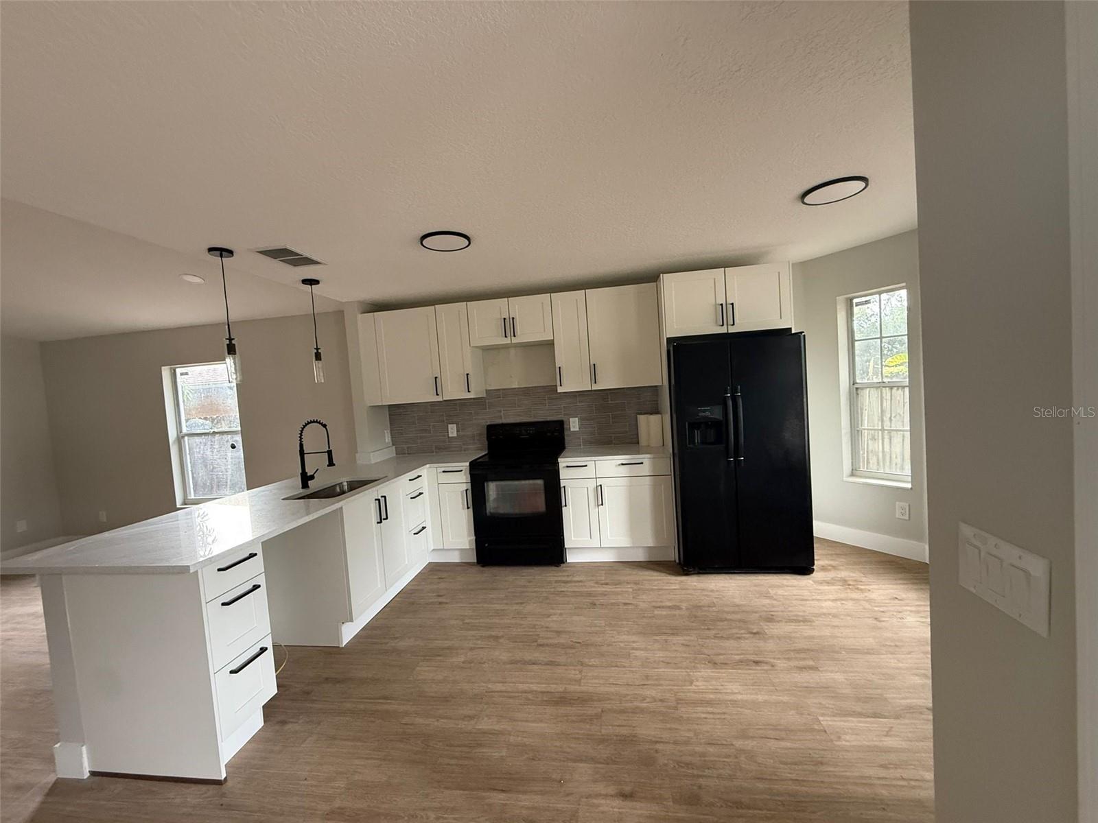 Image 4 of 28 For 3750 Roseboro Street