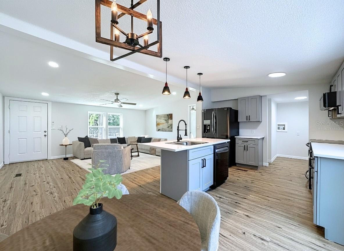 Image 17 of 40 For 16800 Apple Road