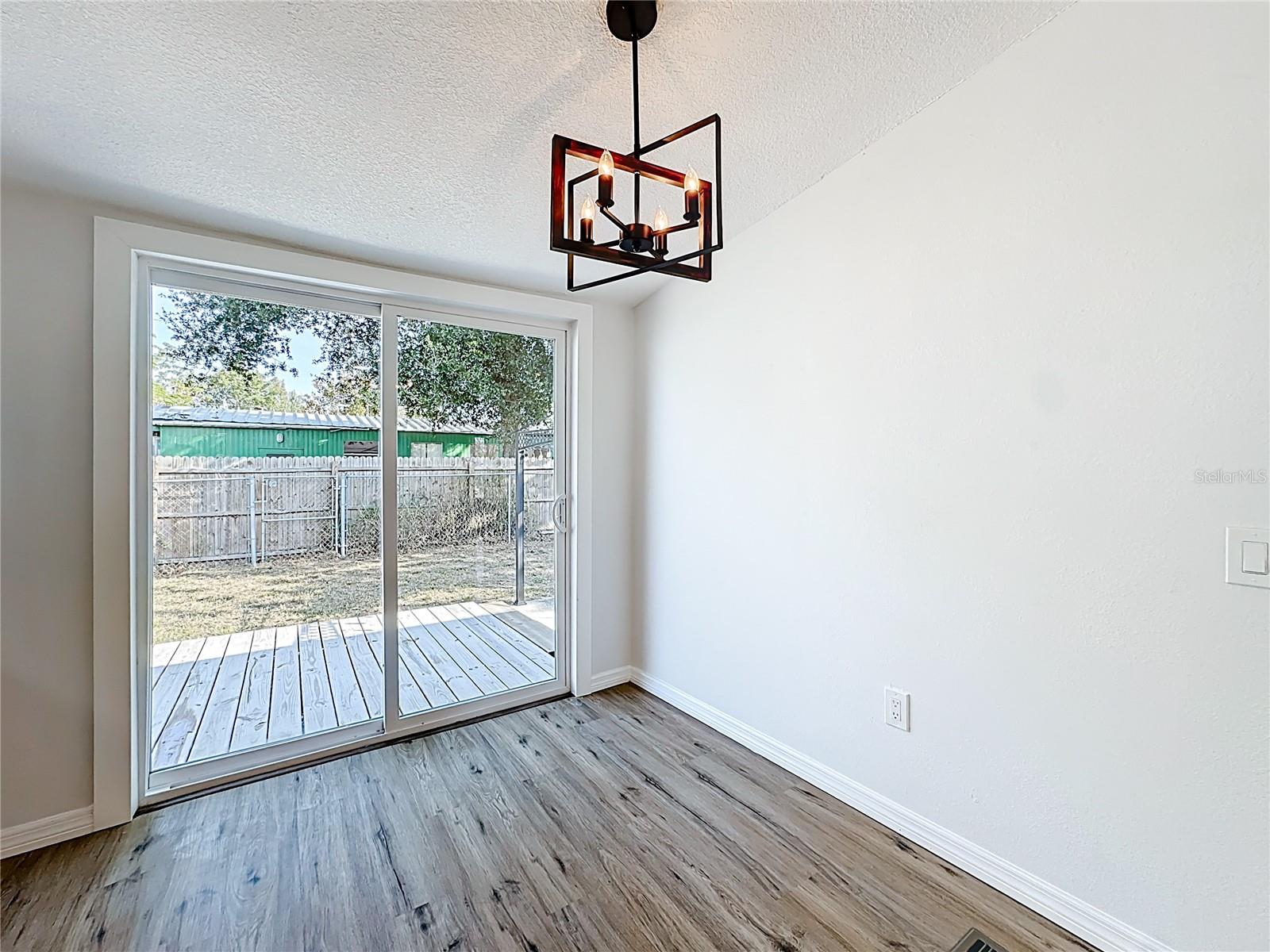 Image 18 of 40 For 16800 Apple Road