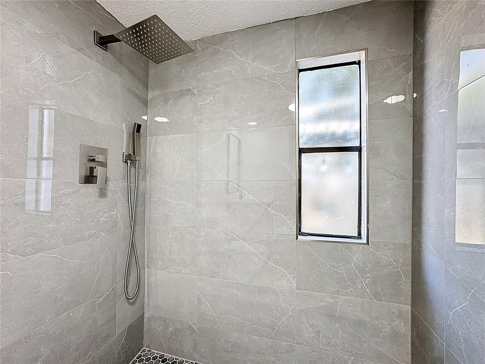 Image 26 of 40 For 16800 Apple Road