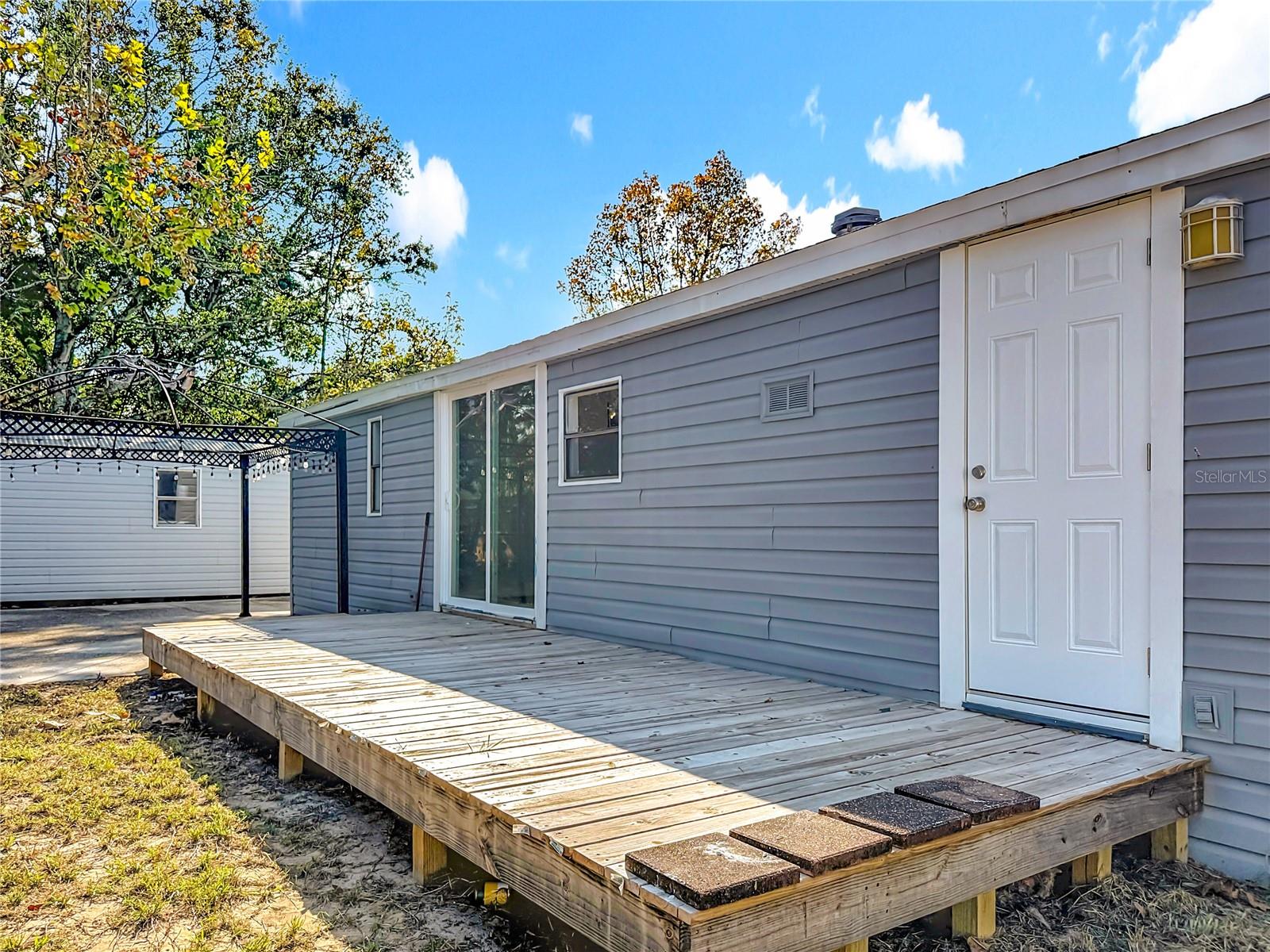 Image 33 of 40 For 16800 Apple Road