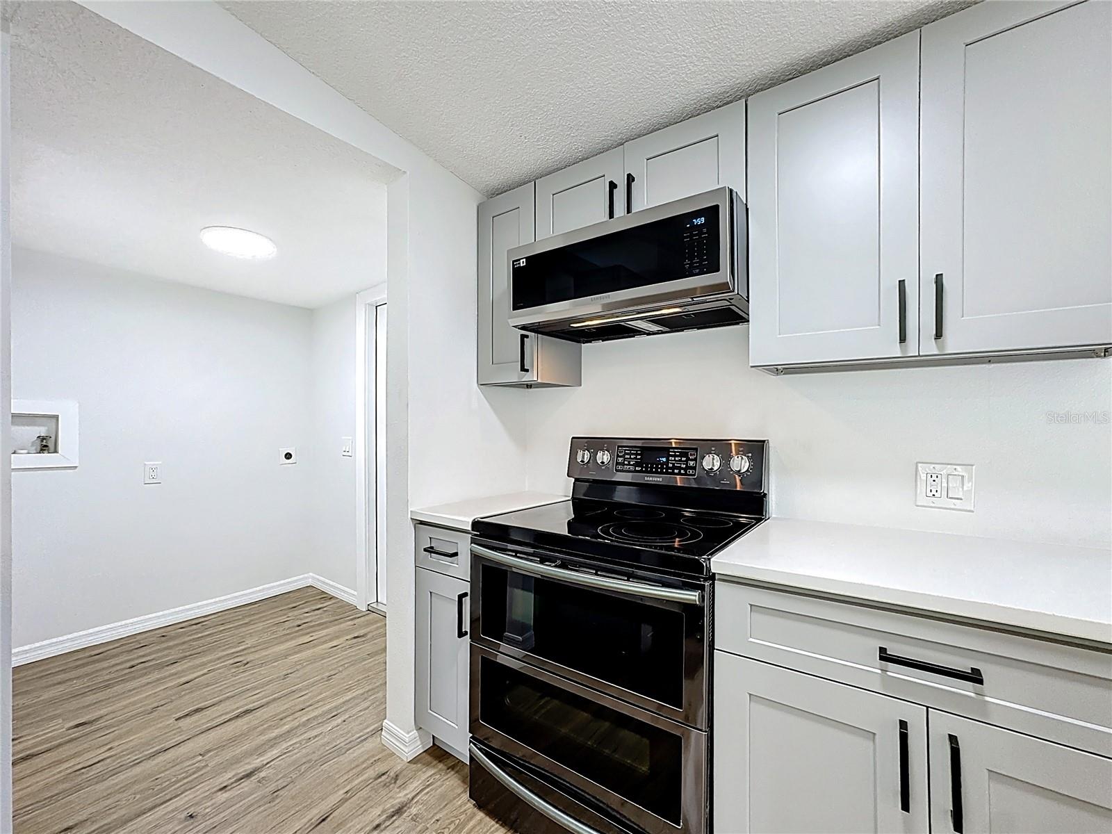 Image 9 of 40 For 16800 Apple Road