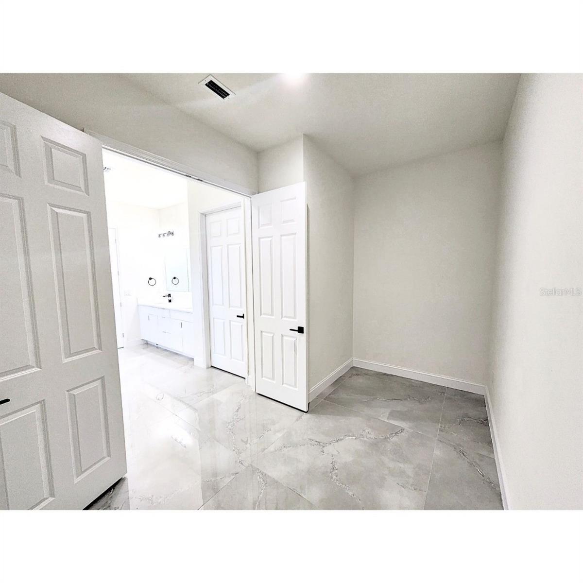 Image 14 of 18 For 16467 Hillsborough Boulevard