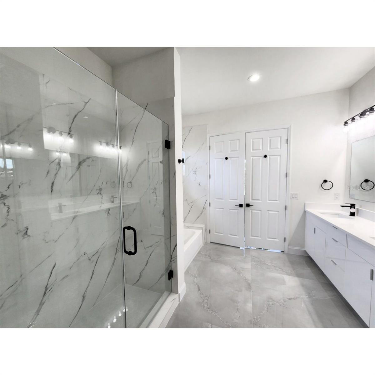 Image 9 of 18 For 16467 Hillsborough Boulevard