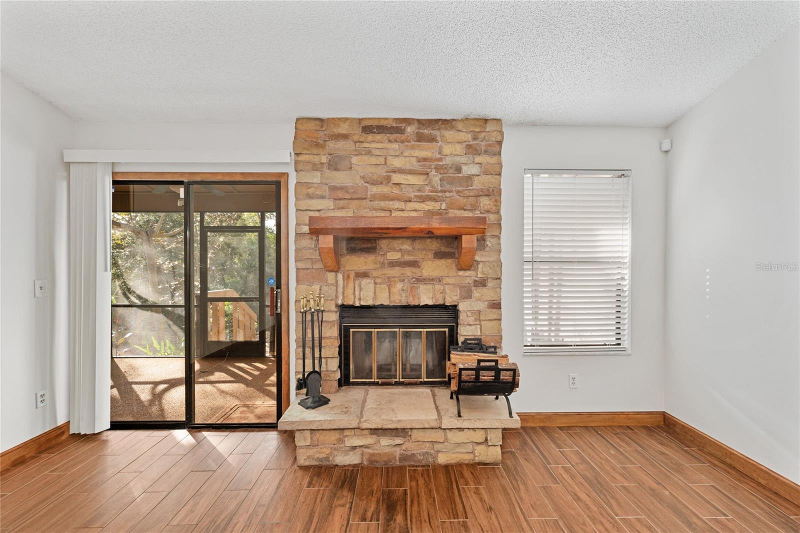 Image 14 of 35 For 388 Newton Place