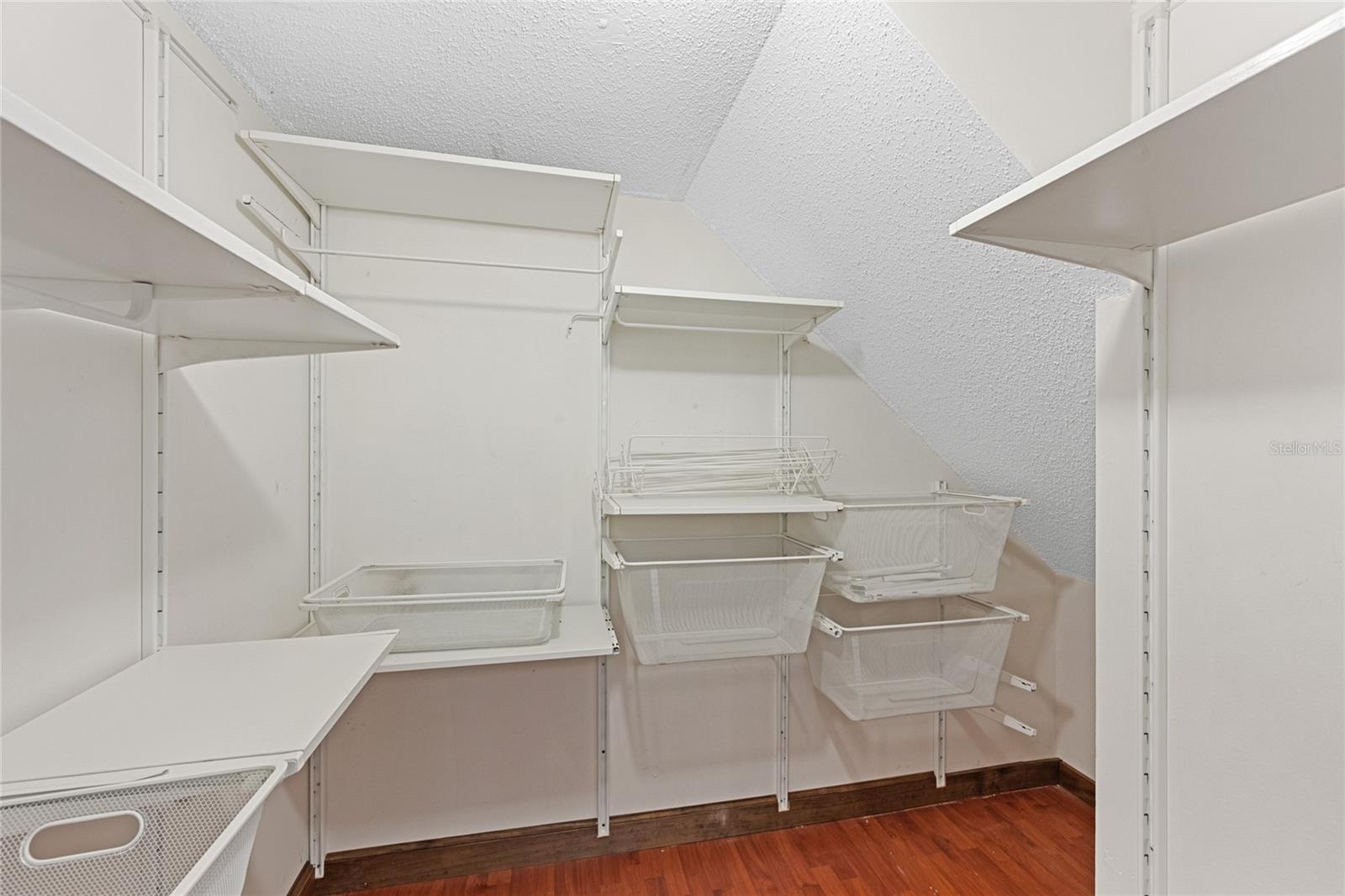 Image 22 of 35 For 388 Newton Place