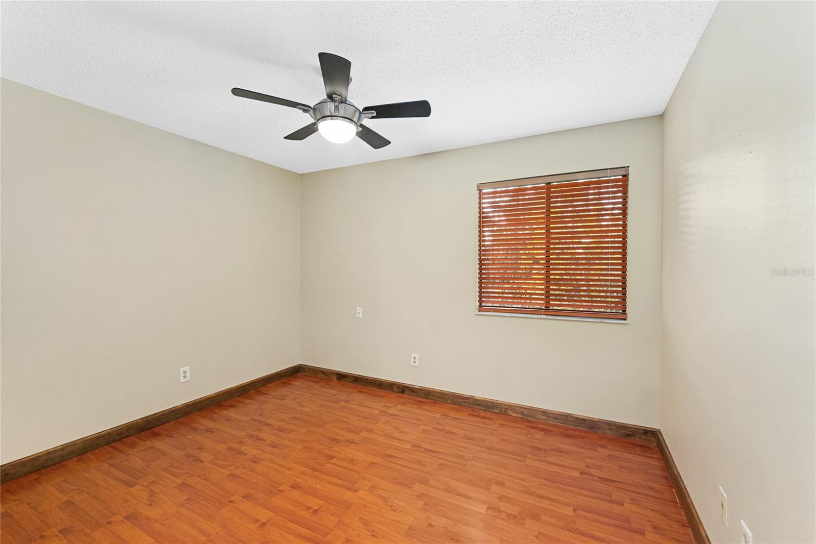 Image 24 of 35 For 388 Newton Place