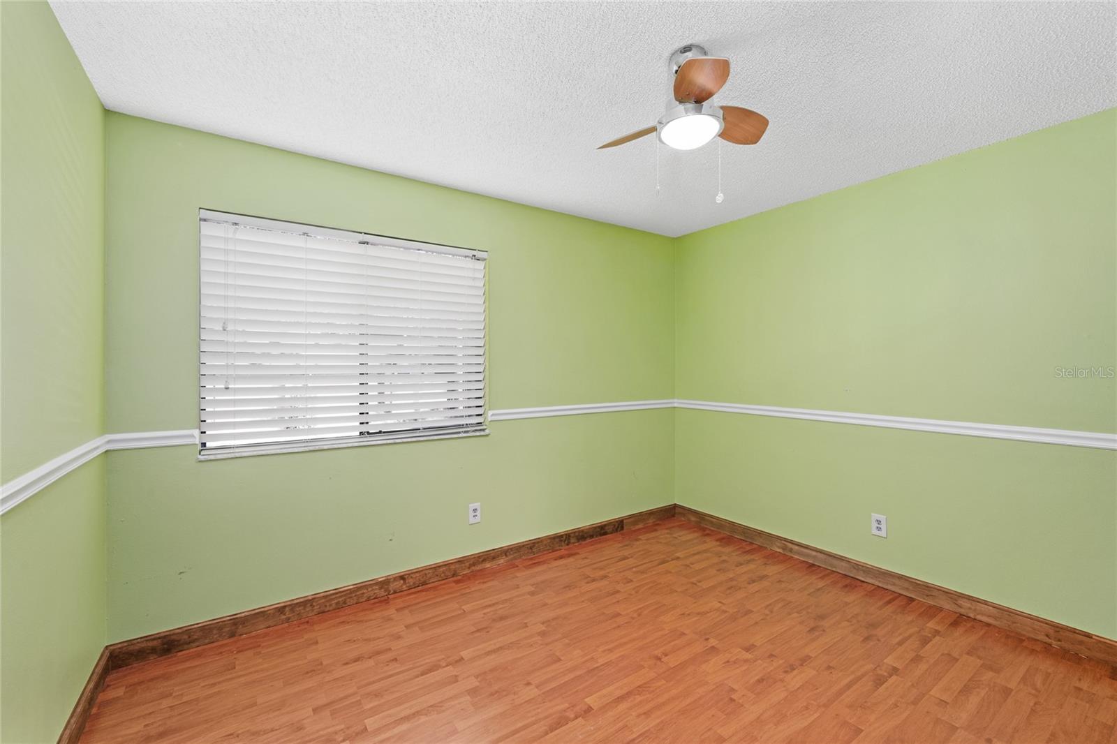 Image 26 of 35 For 388 Newton Place