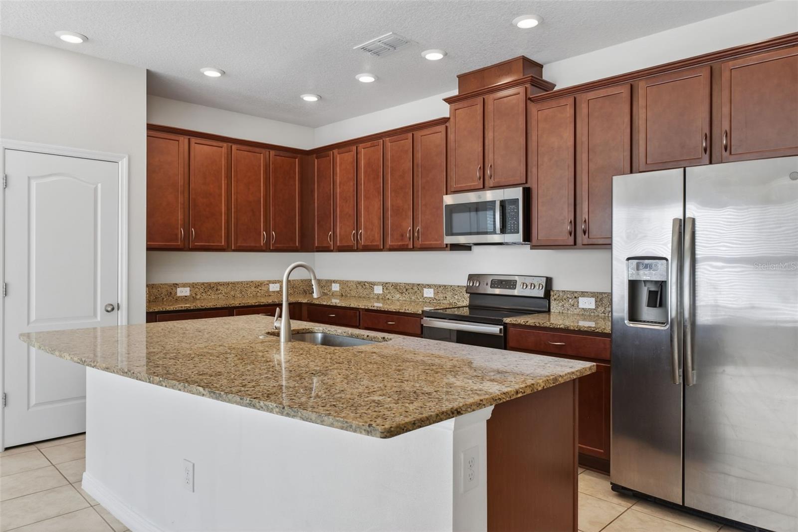 Image 25 of 89 For 4294 Hibiscus Bloom Drive