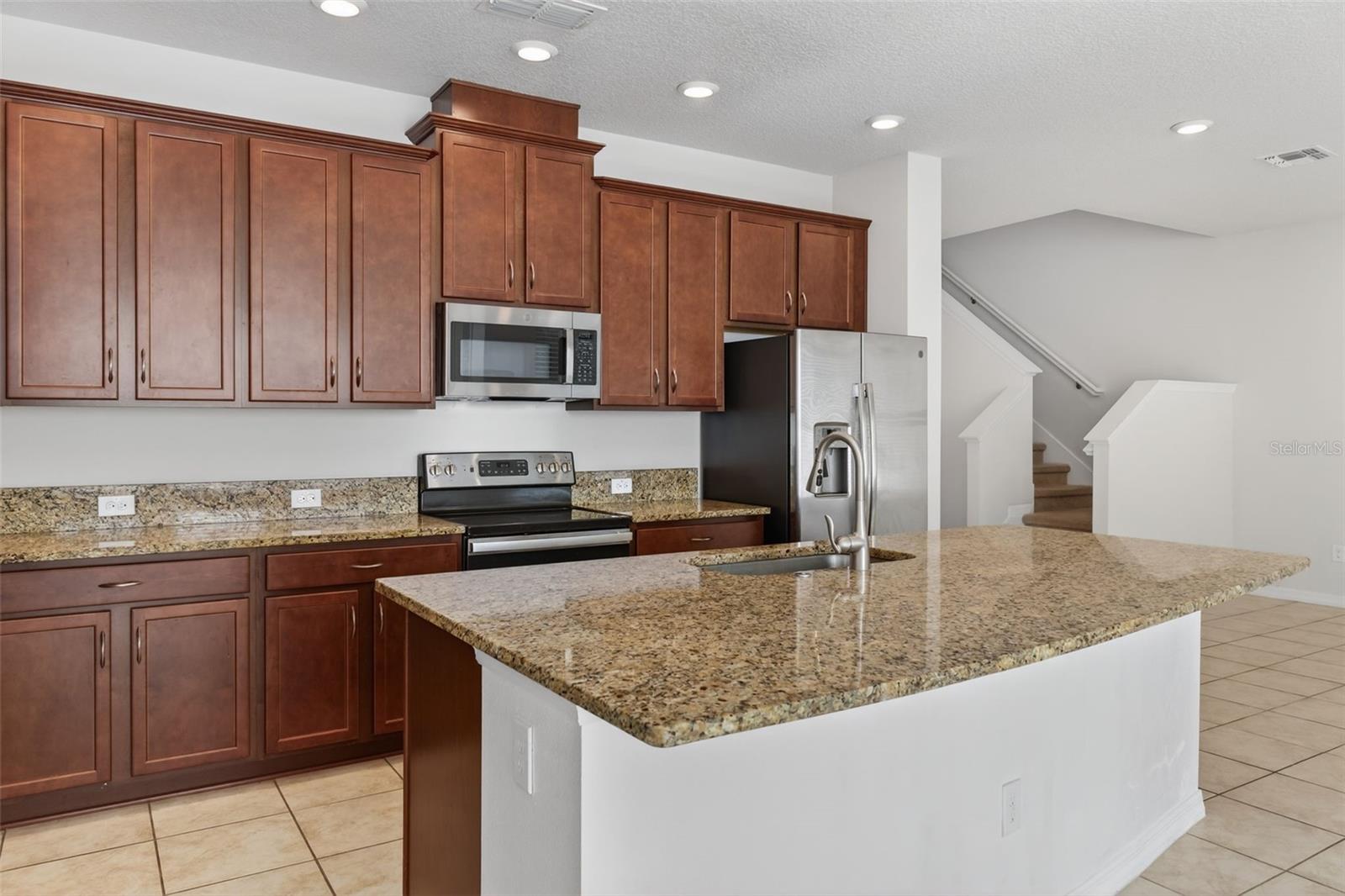 Image 32 of 89 For 4294 Hibiscus Bloom Drive