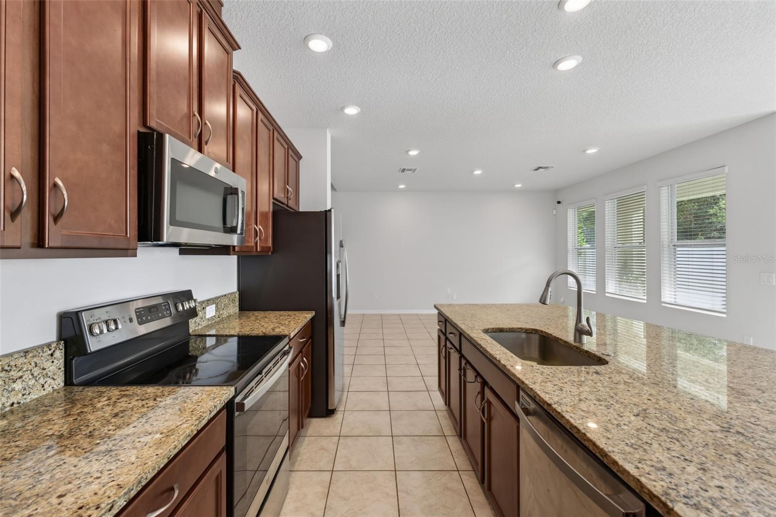 Image 34 of 89 For 4294 Hibiscus Bloom Drive