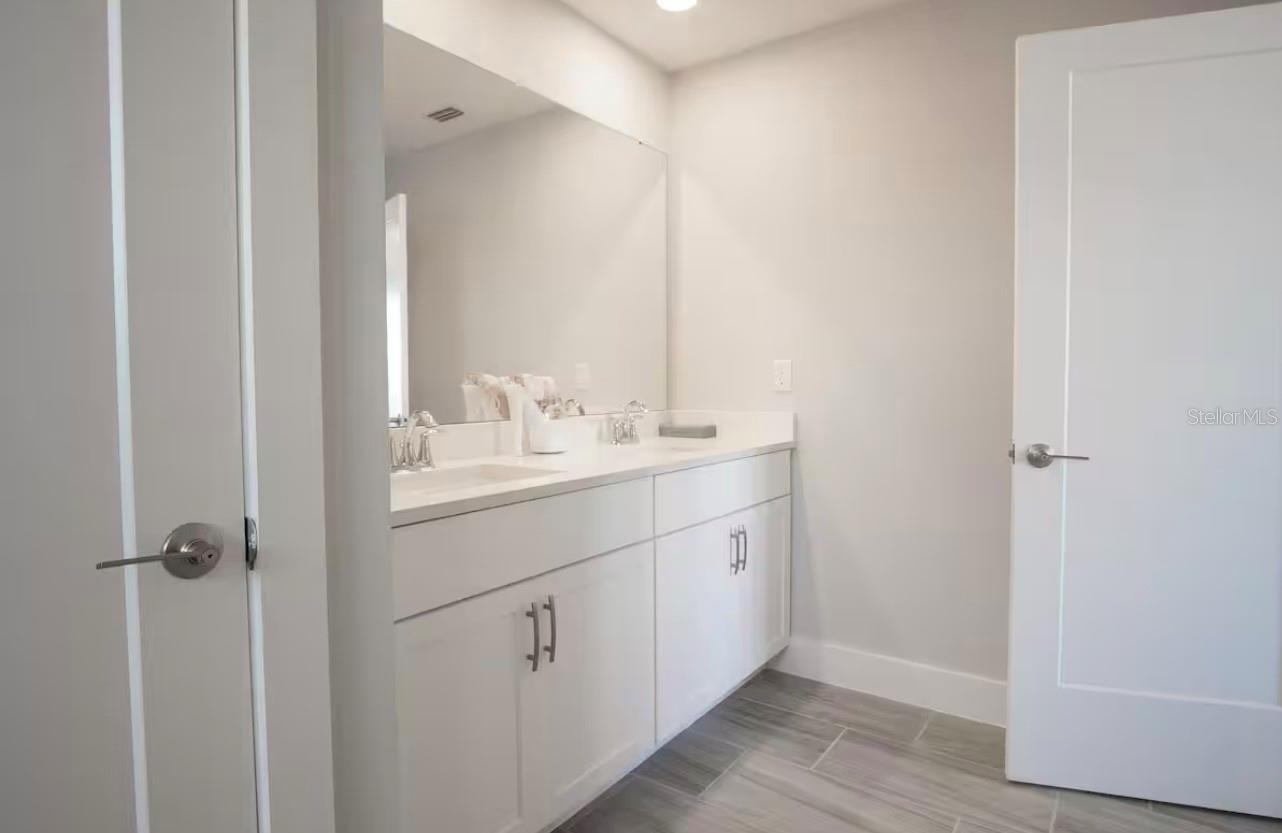 Image 14 of 21 For 1110 Arisha Drive