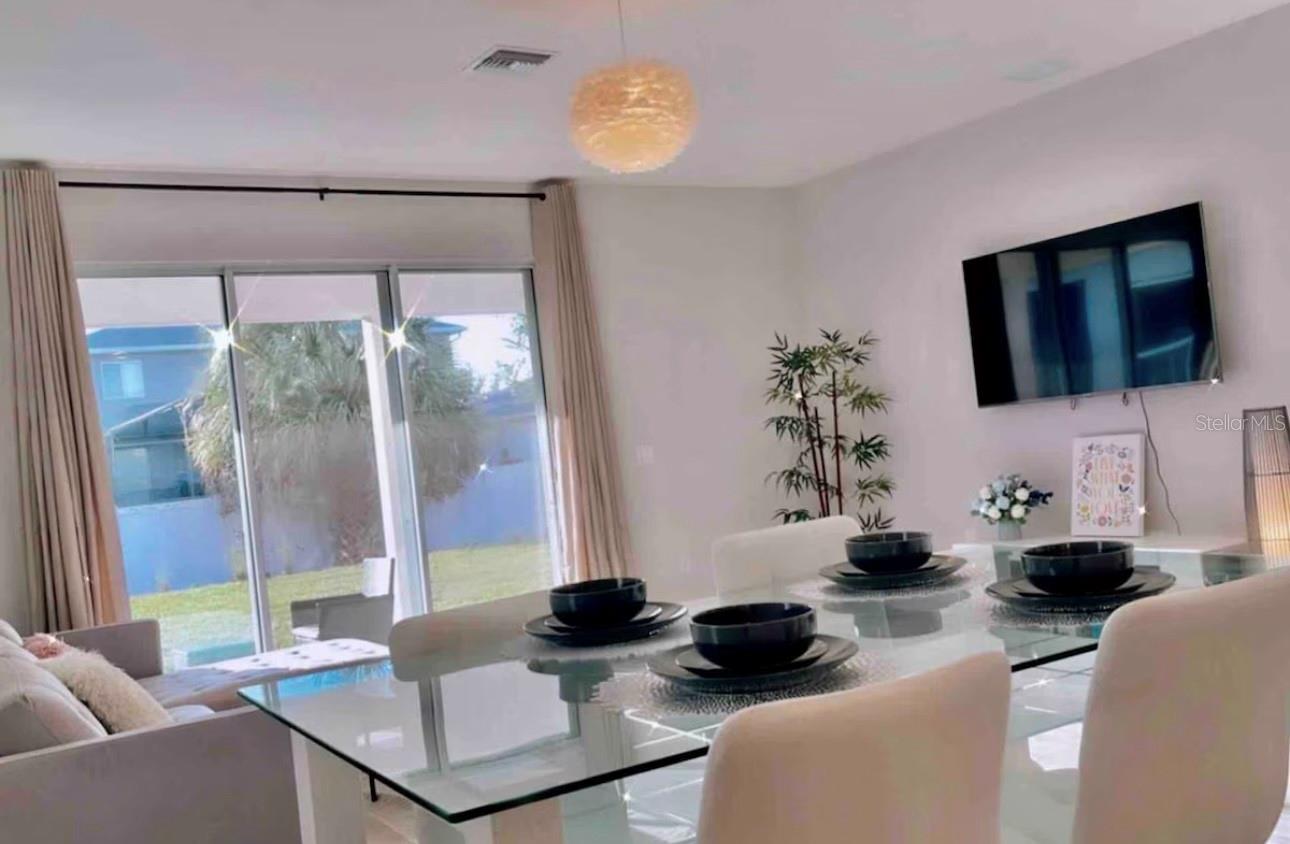 Image 4 of 21 For 1110 Arisha Drive