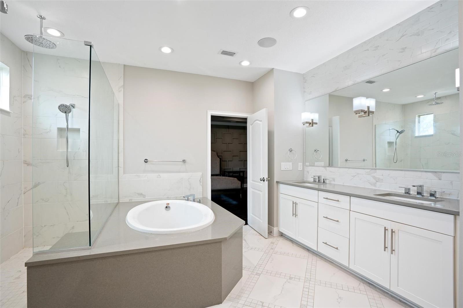 Image 31 of 73 For 12530 Climbing Vine Court