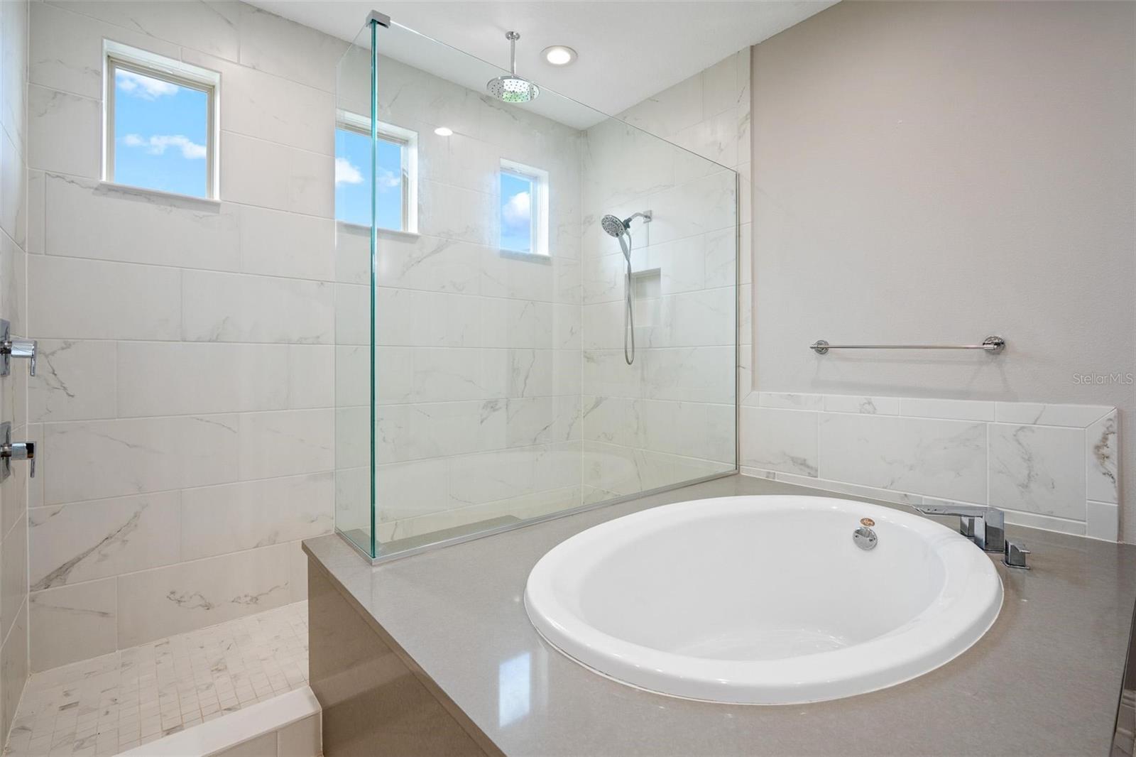 Image 32 of 73 For 12530 Climbing Vine Court