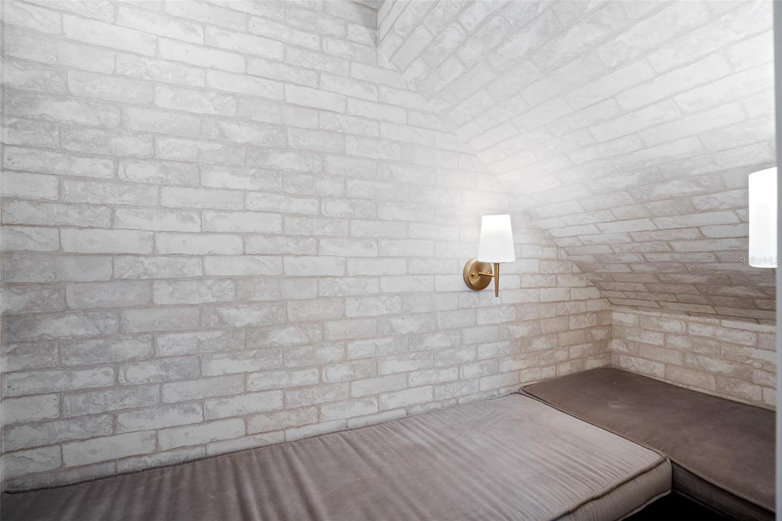 Image 9 of 73 For 12530 Climbing Vine Court