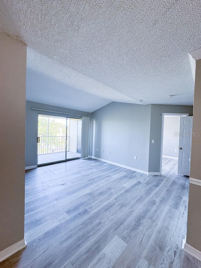 Image 11 of 45 For 1919 Summer Club Drive 309